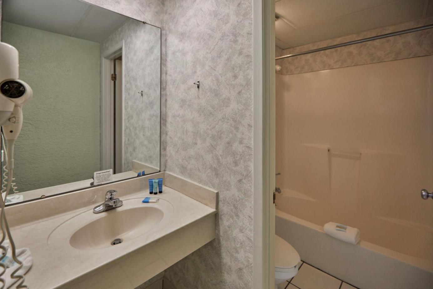 Hotel Palmetto Beachfront Resort, A By The Sea 4*