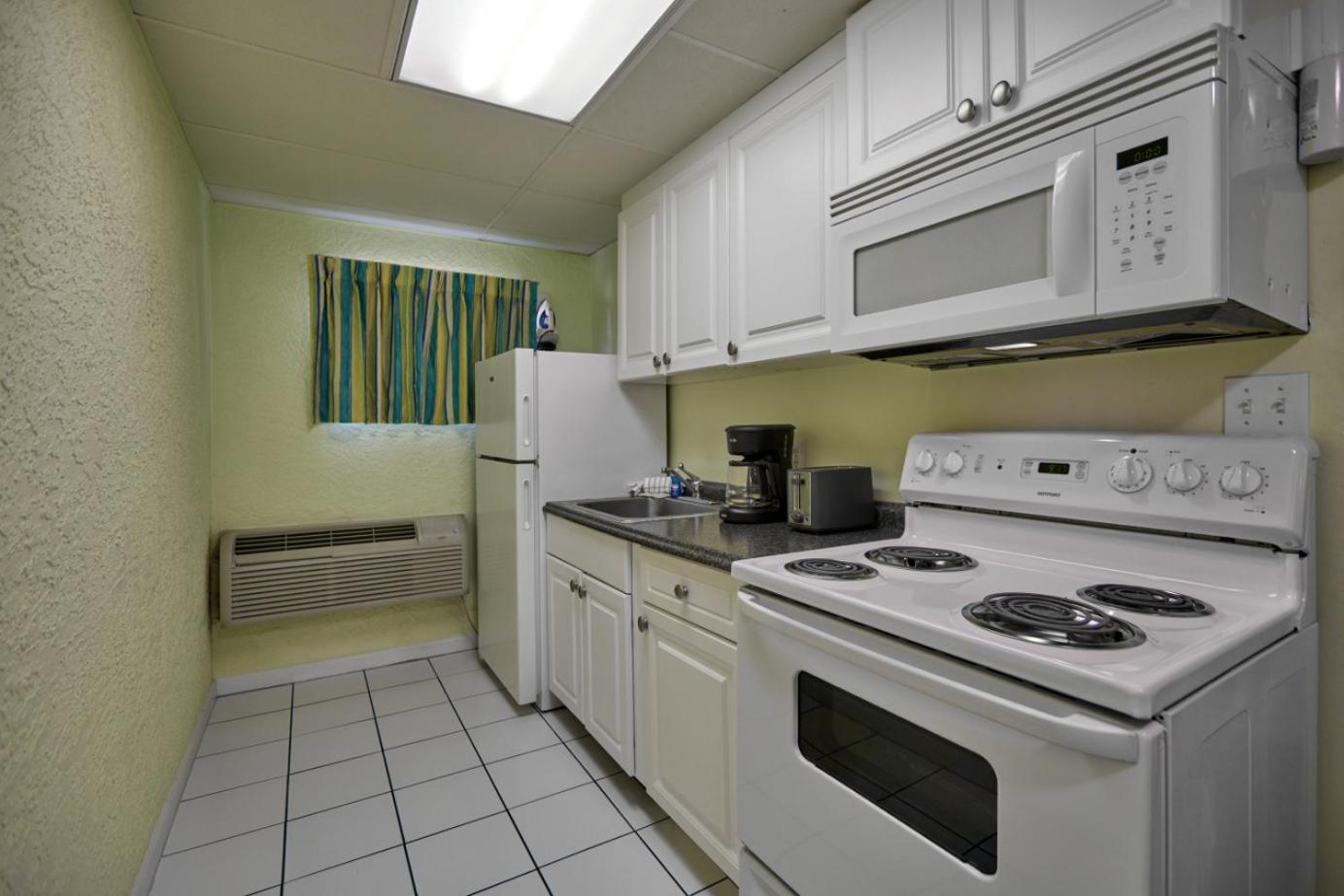 Palmetto Beachfront Resort, A By The Sea 4*