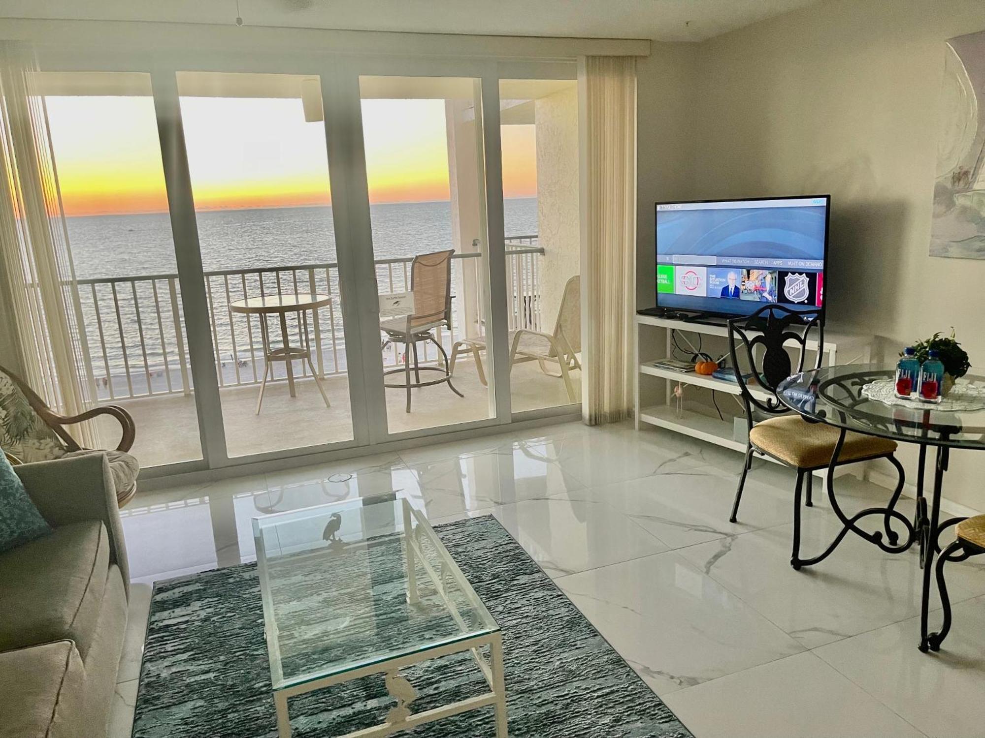 Oceanfront On The Aparthotel Marco Island