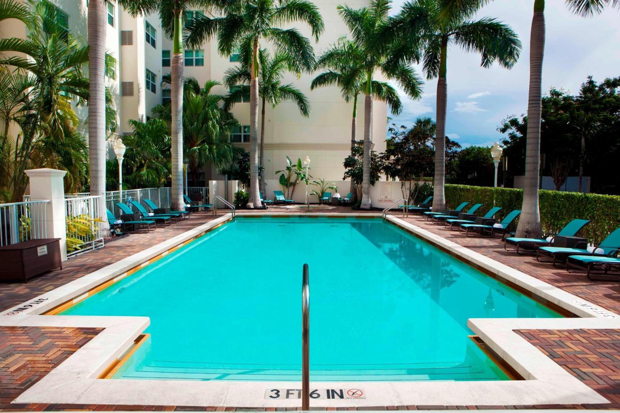 Hotel By Marriott Miami Mall Aventura