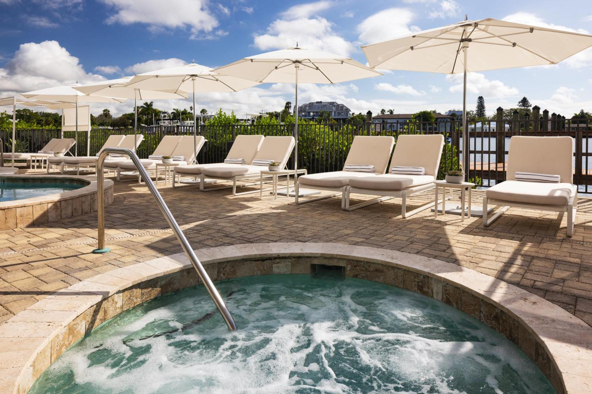 The Zamora 4* St. Pete Beach