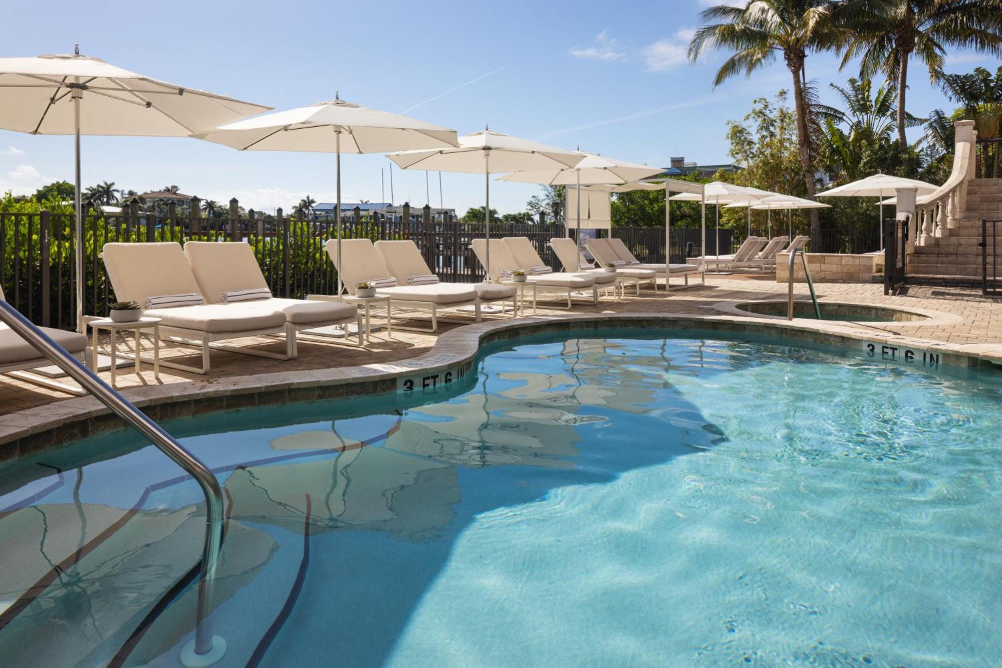 Hotel The Zamora St. Pete Beach