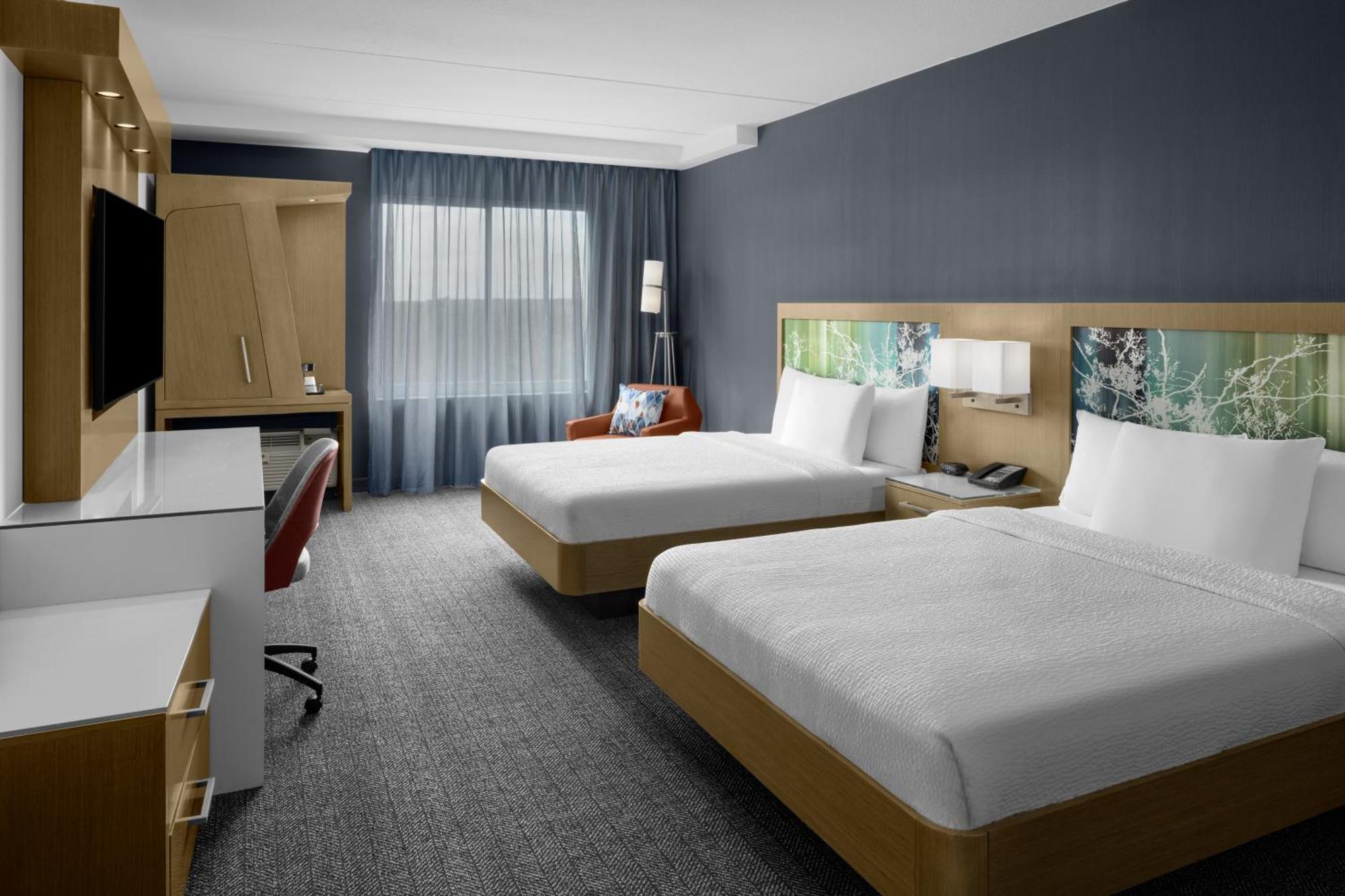 Courtyard By Marriott Orlando South/grande Lakes Area 2*