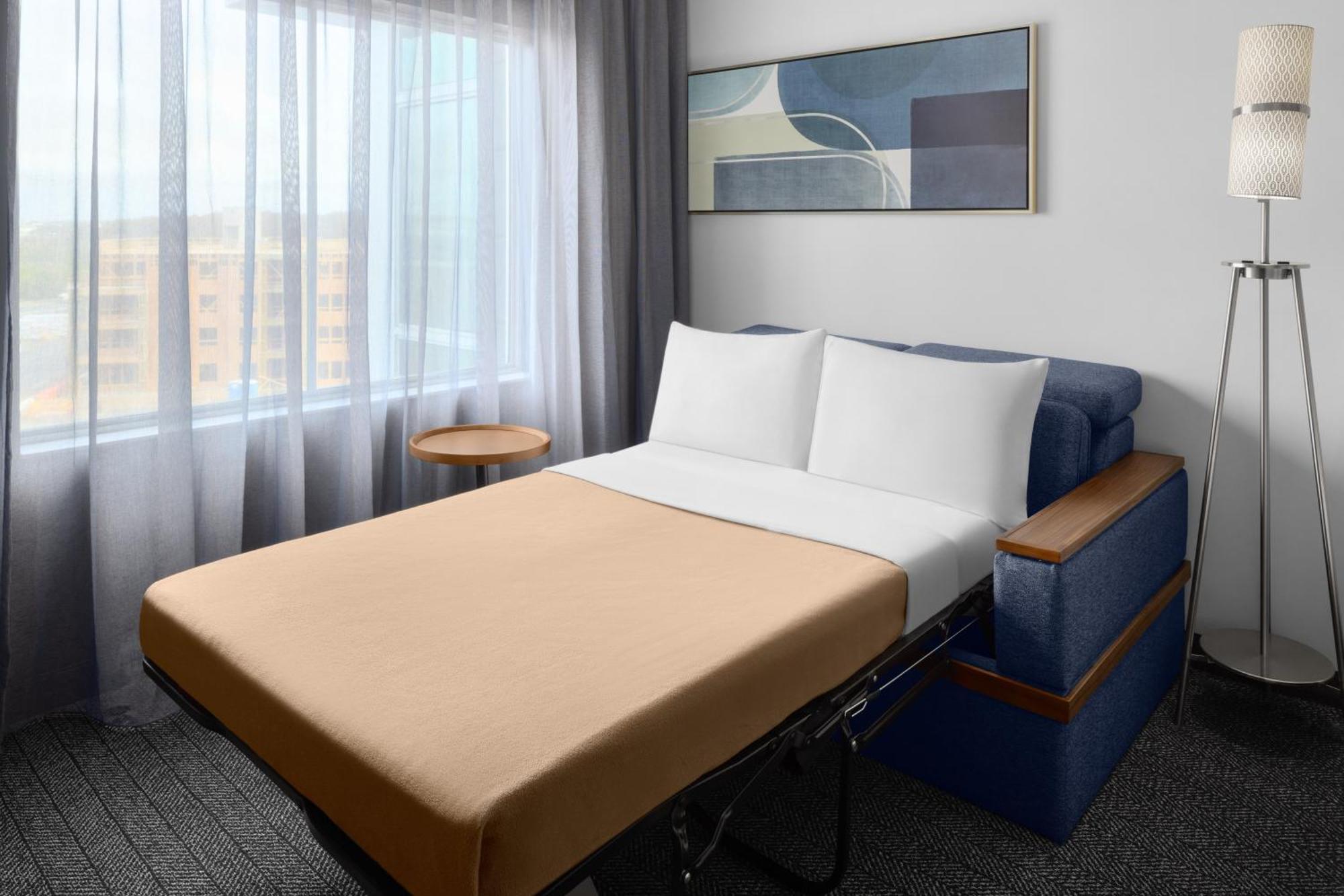 Courtyard By Marriott Orlando South/grande Lakes Area 2*