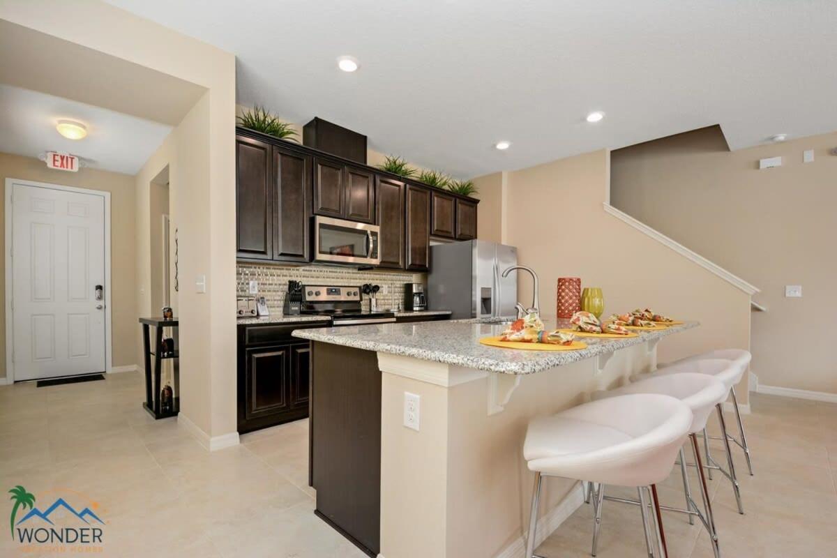 Four Bedrooms Townhome 5126k Kissimmee