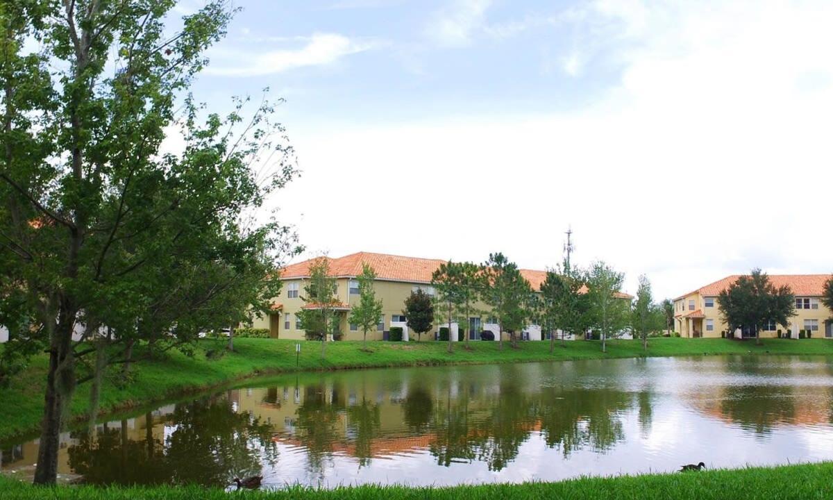 Four Bedrooms Townhome 5128 Holiday home *