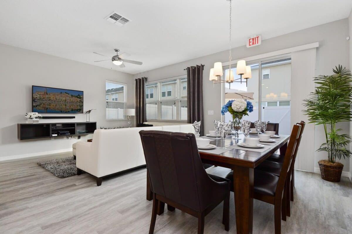 Four Bedrooms Townhome 5128 Holiday home