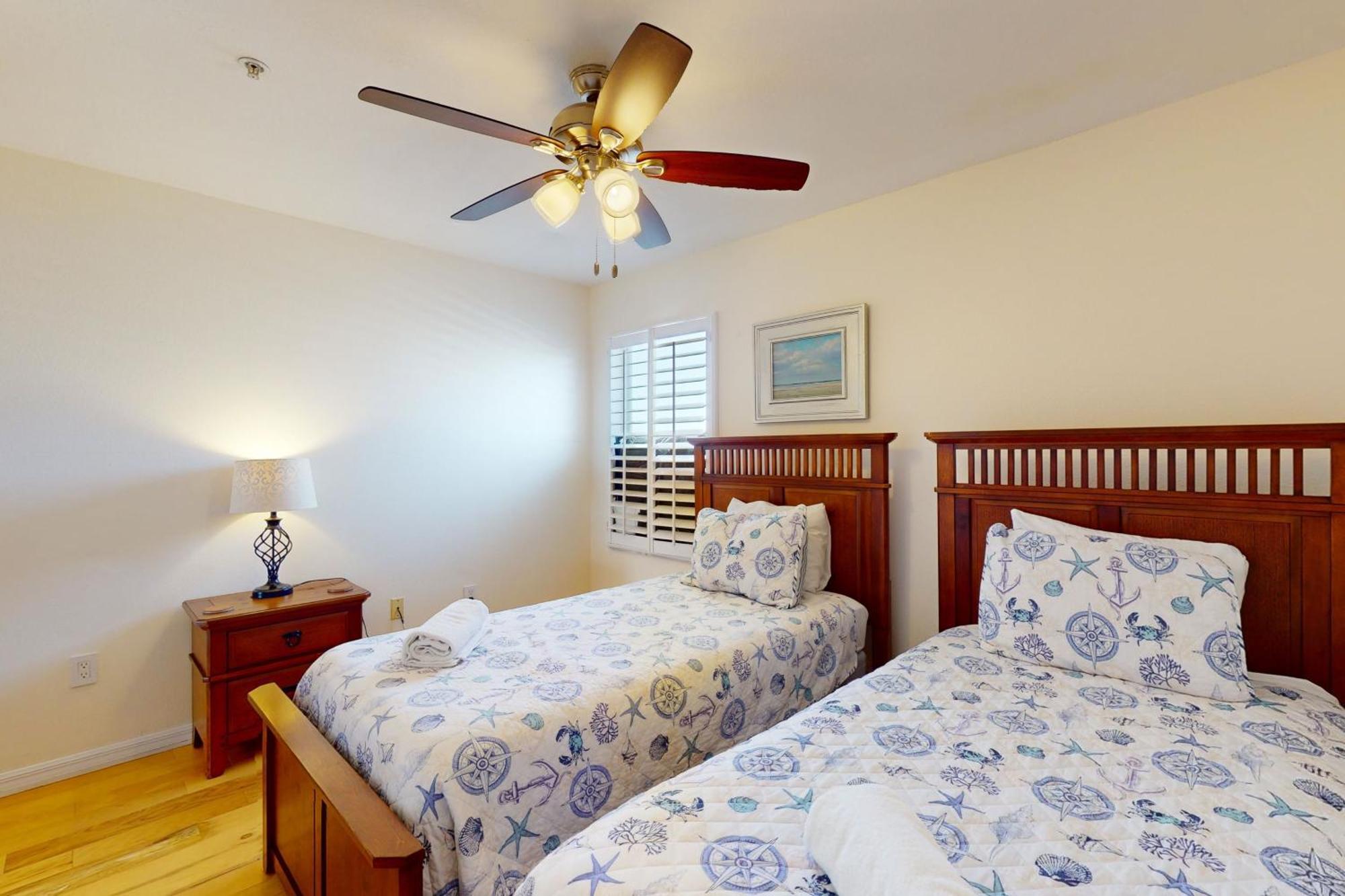 Apartment Sandy Pointe Holmes Beach