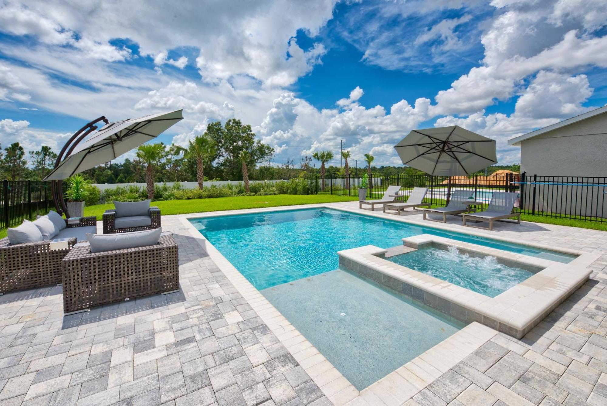 Radiant With Private Pool Near By Rentyl - 7676f * Orlando