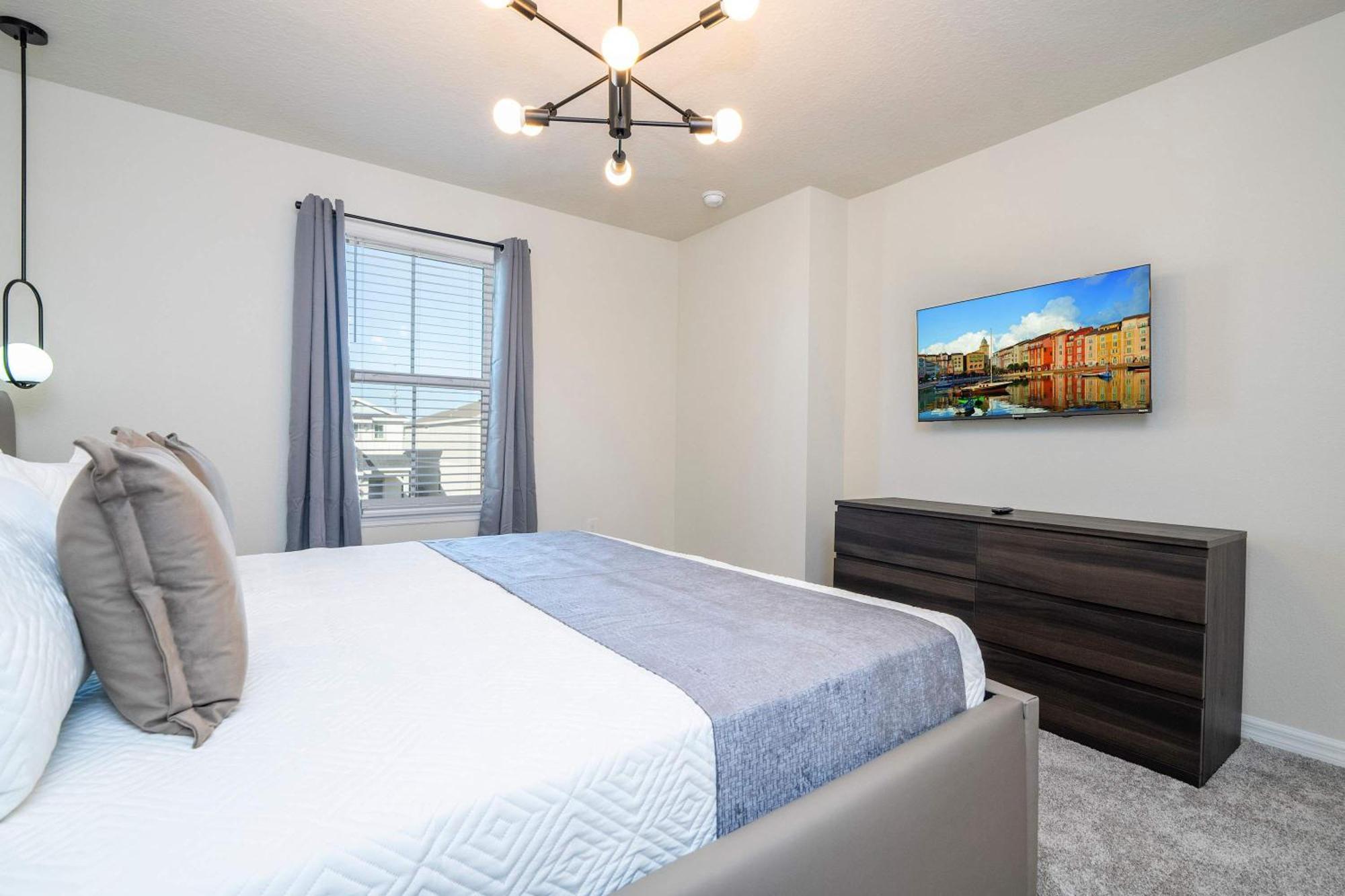 Luxury 7bd Close To With Pool And At Windsor Cay 16218