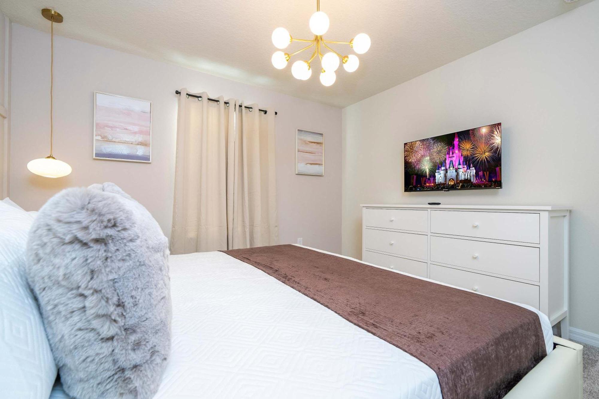 Holiday home Luxury 7bd Close To With Pool And At Windsor Cay 16218 *