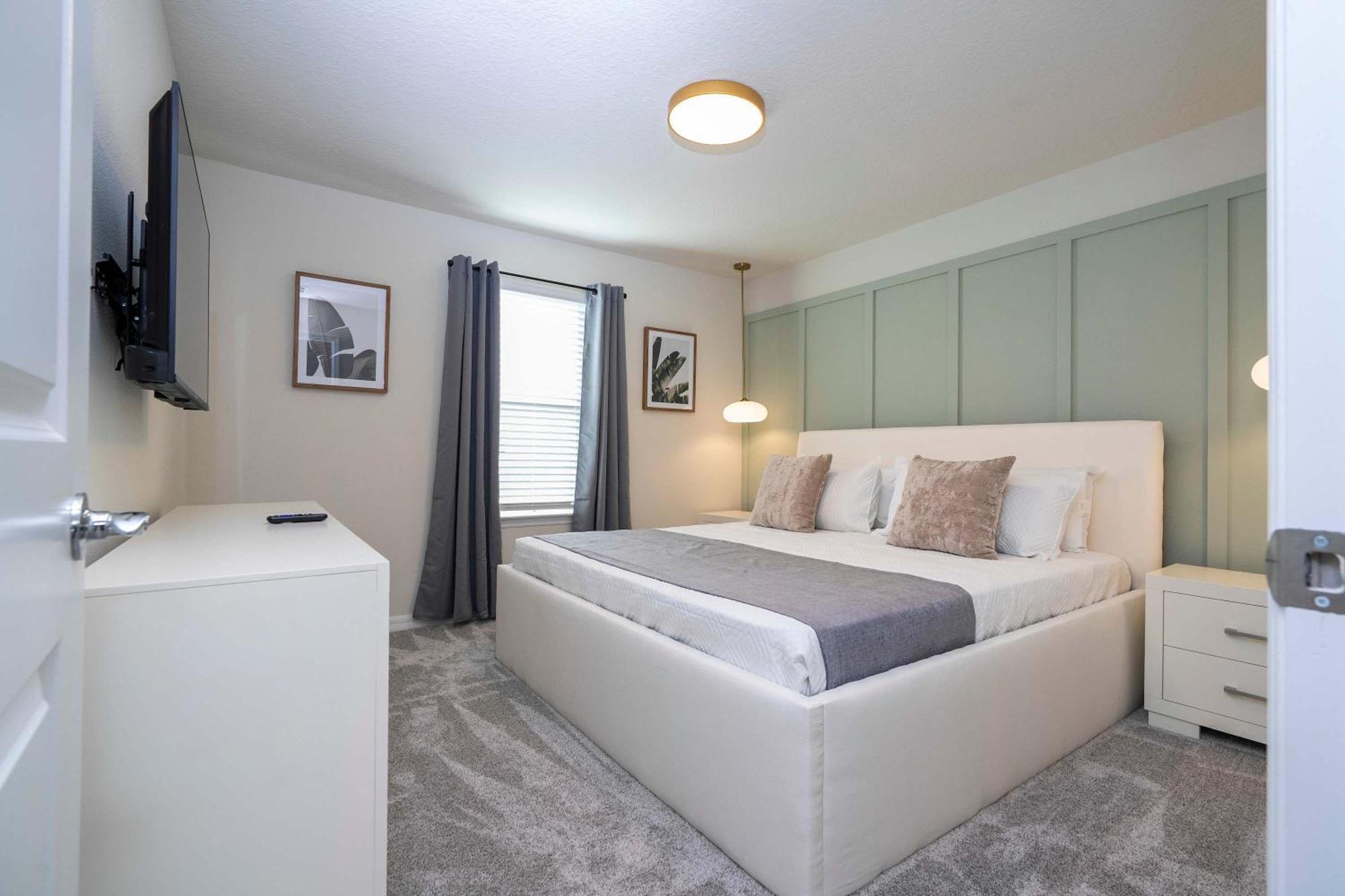 Holiday home Luxury 7bd Close To With Pool And At Windsor Cay 16218