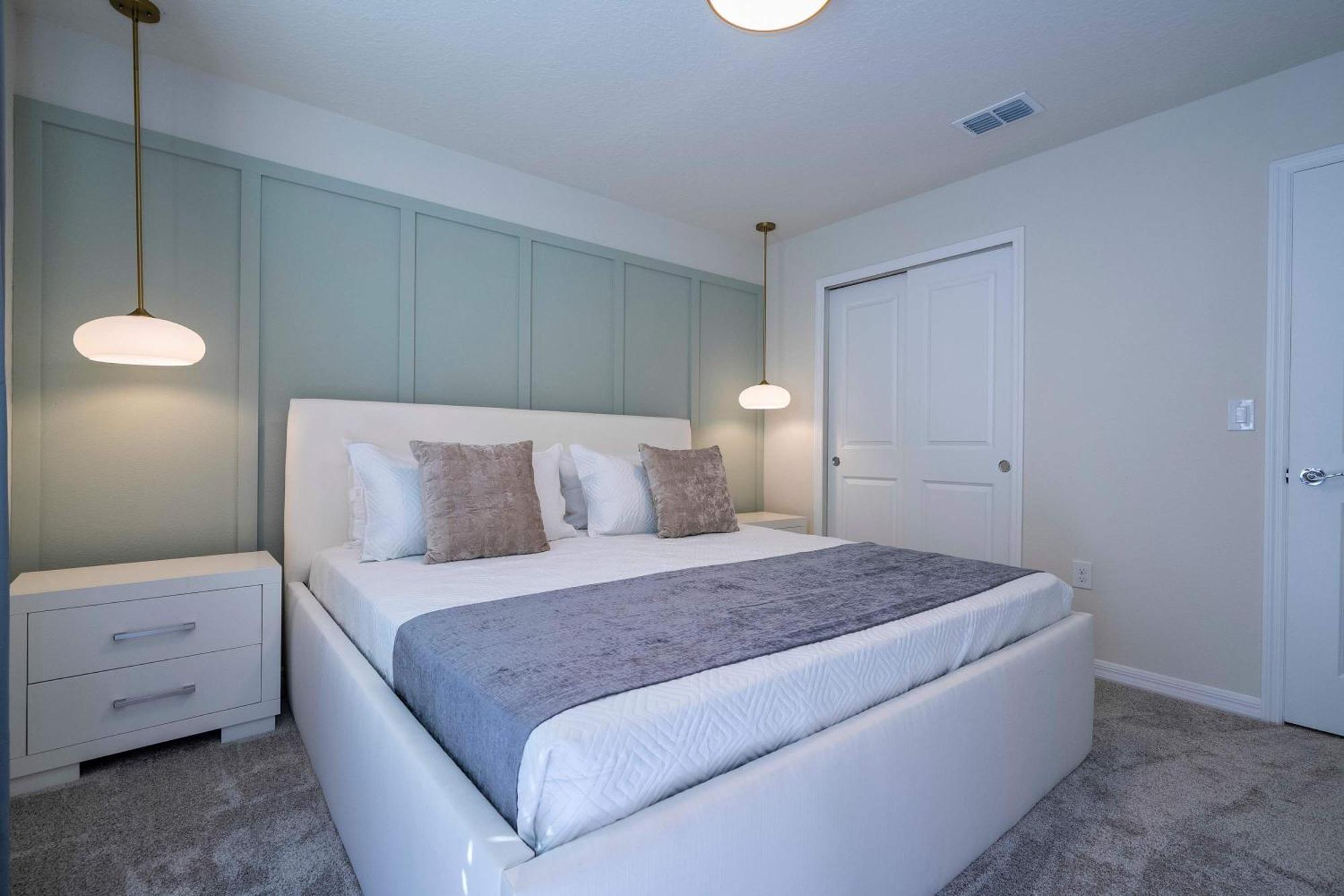 Luxury 7bd Close To With Pool And At Windsor Cay 16218 *