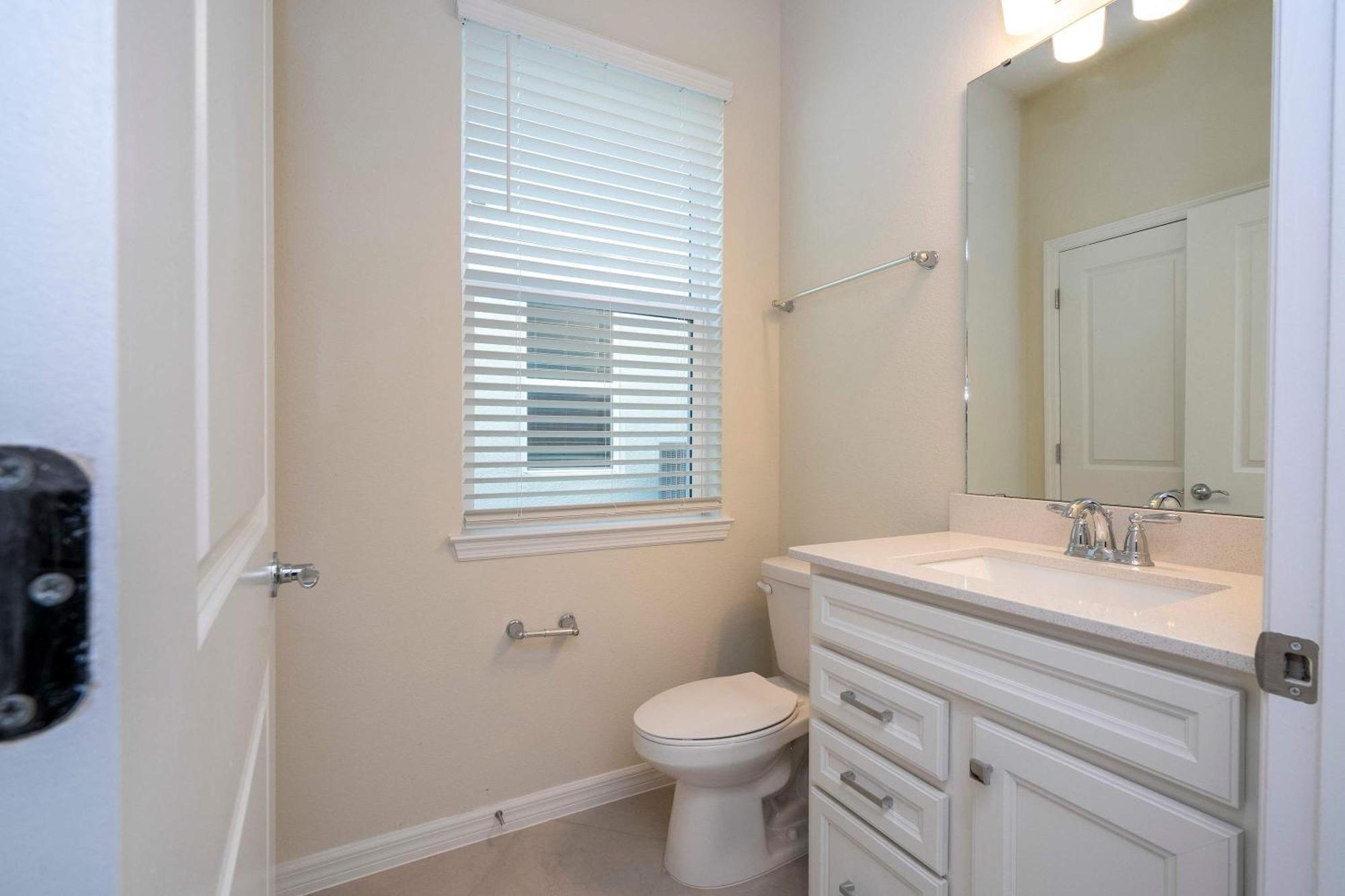 Luxury 7bd Close To With Pool And At Windsor Cay 16218 Holiday home