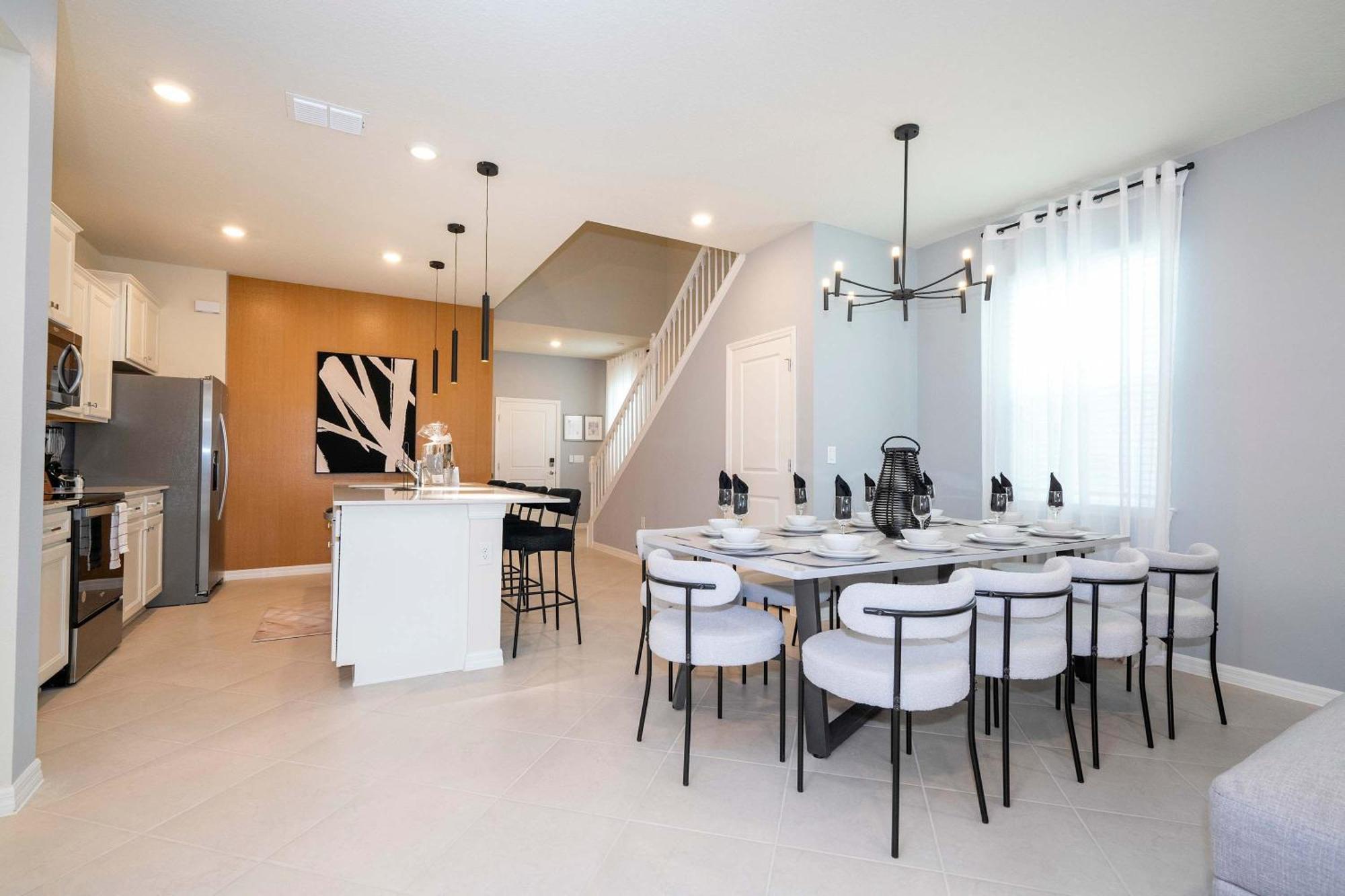 Luxury 7bd Close To With Pool And At Windsor Cay 16218 *