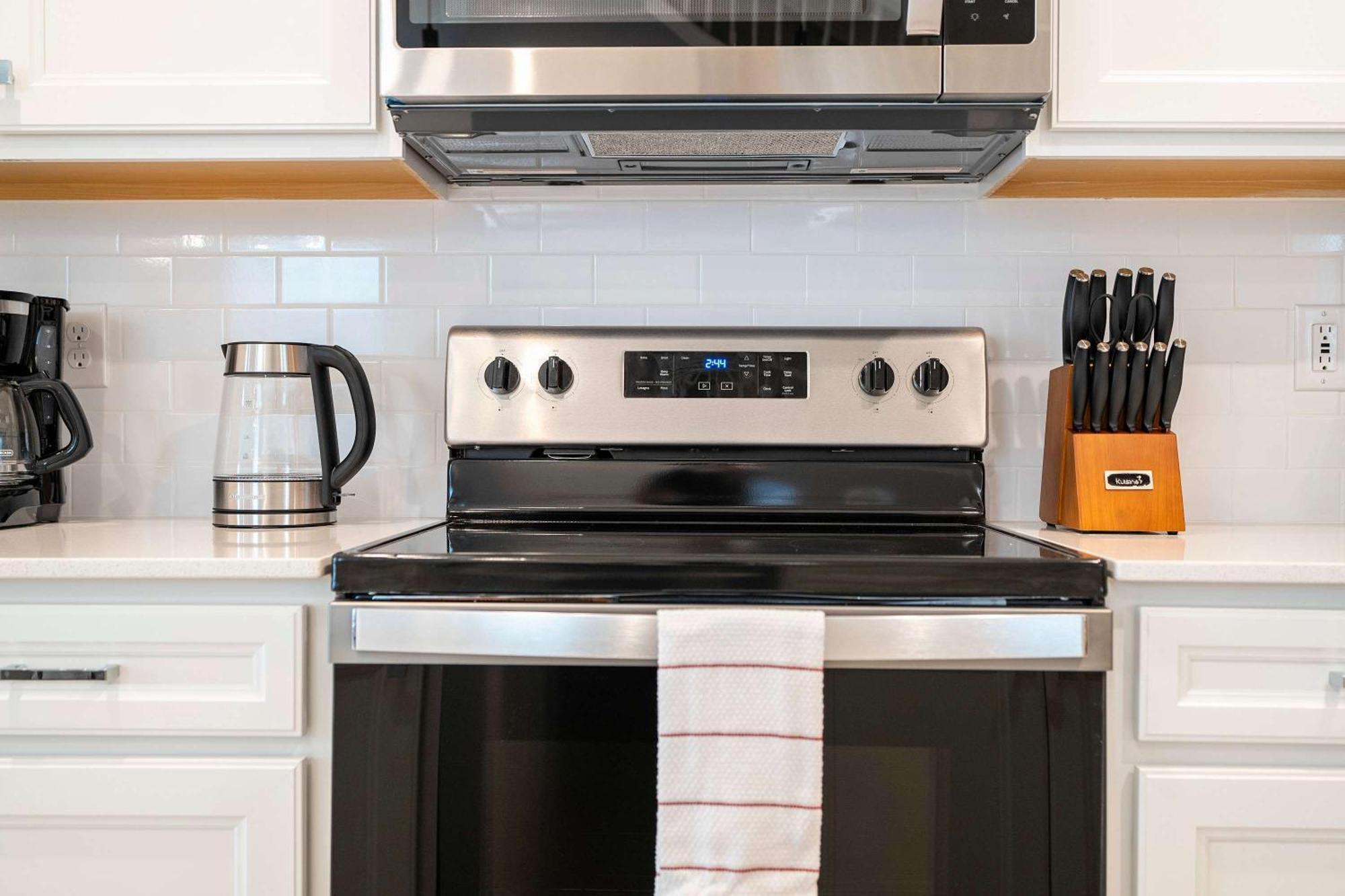 Luxury 7bd Close To With Pool And At Windsor Cay 16218