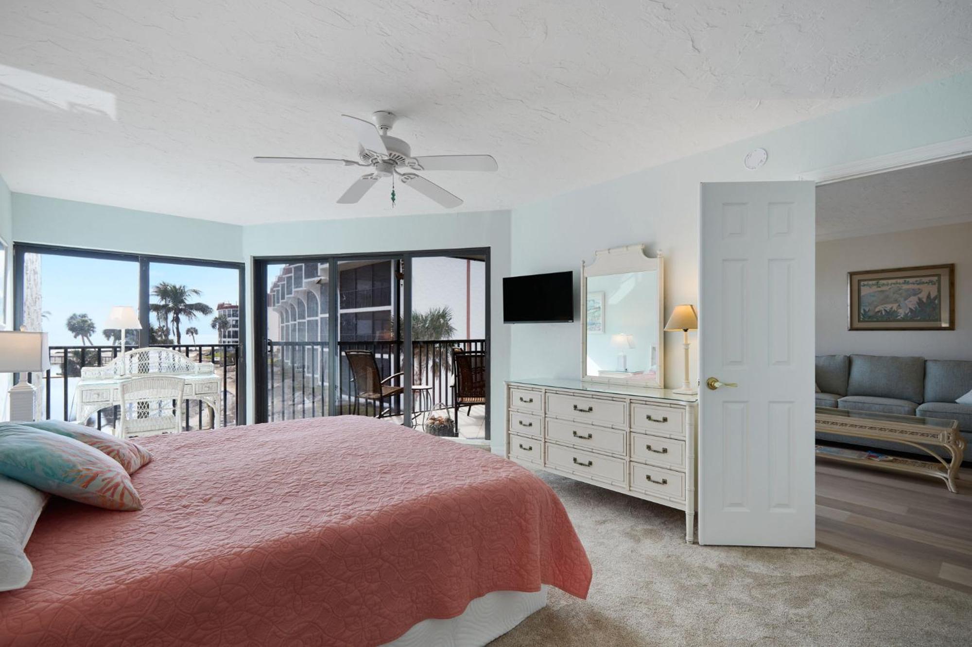 Holiday home Gorgeous Gulf Front At Pointe Santo Great Amenities