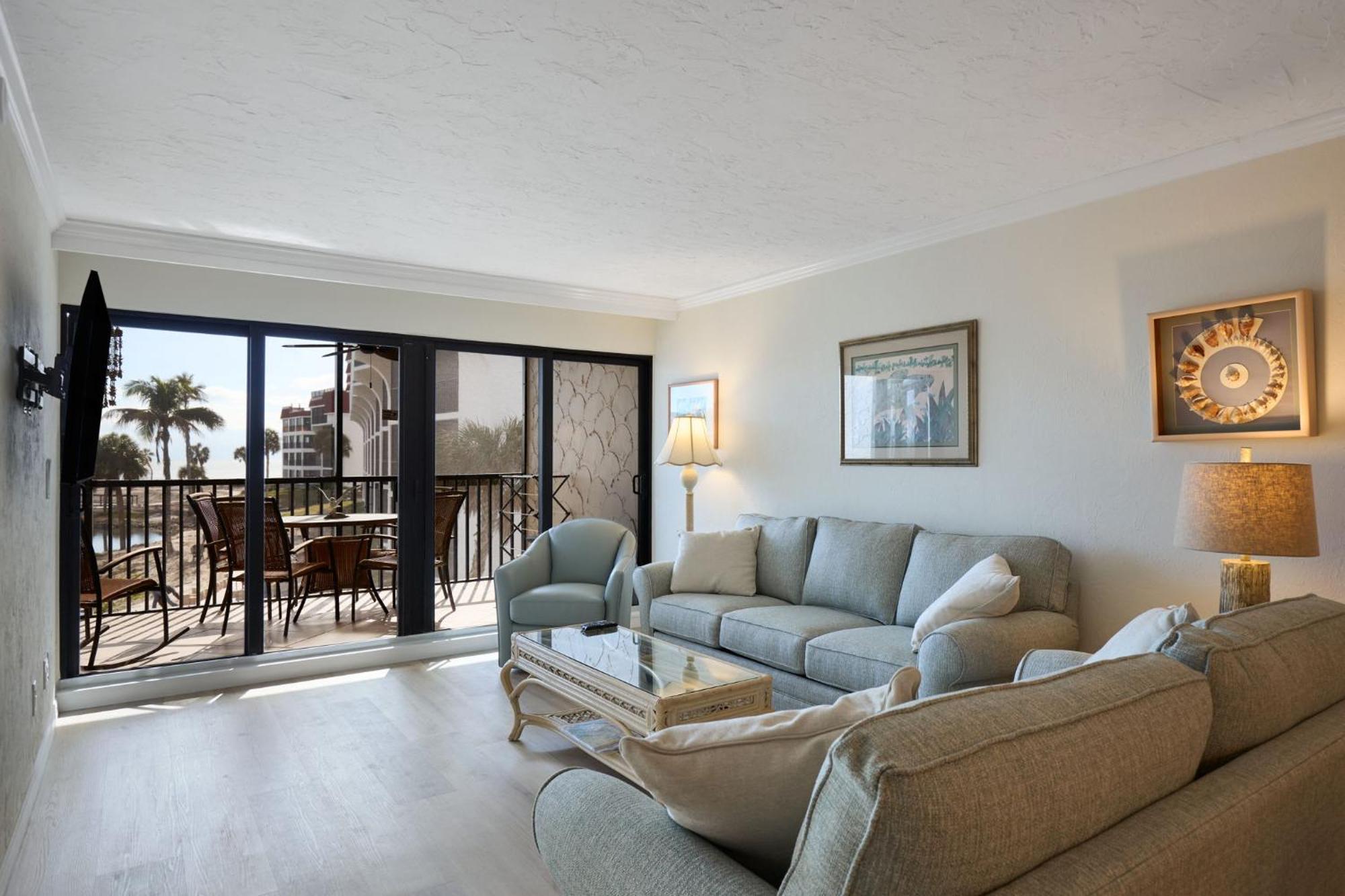 Holiday home Gorgeous Gulf Front At Pointe Santo Great Amenities Sanibel