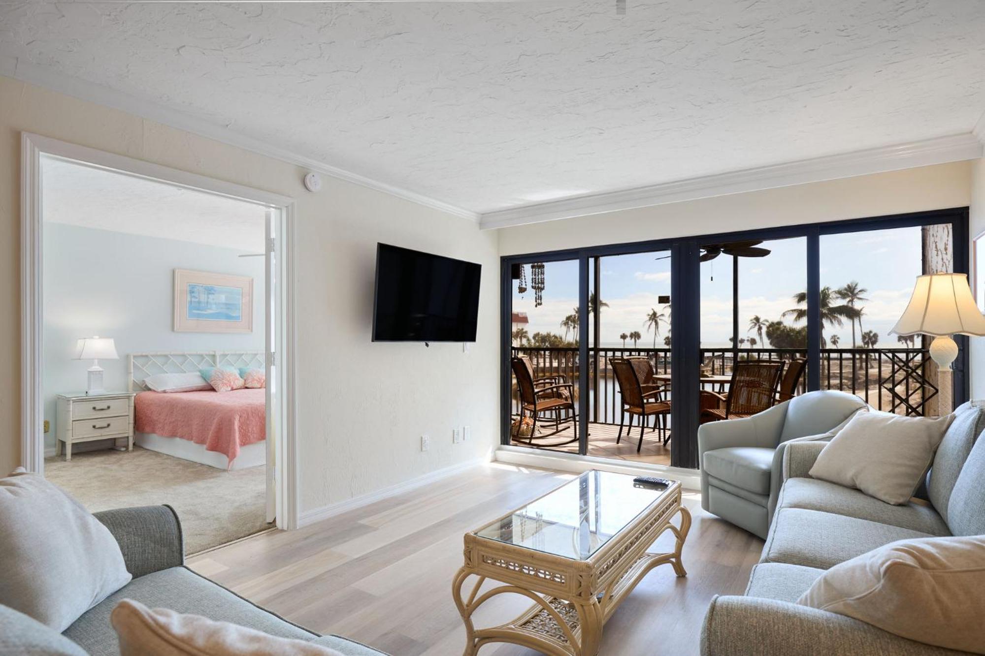 Gorgeous Gulf Front At Pointe Santo Great Amenities * Sanibel