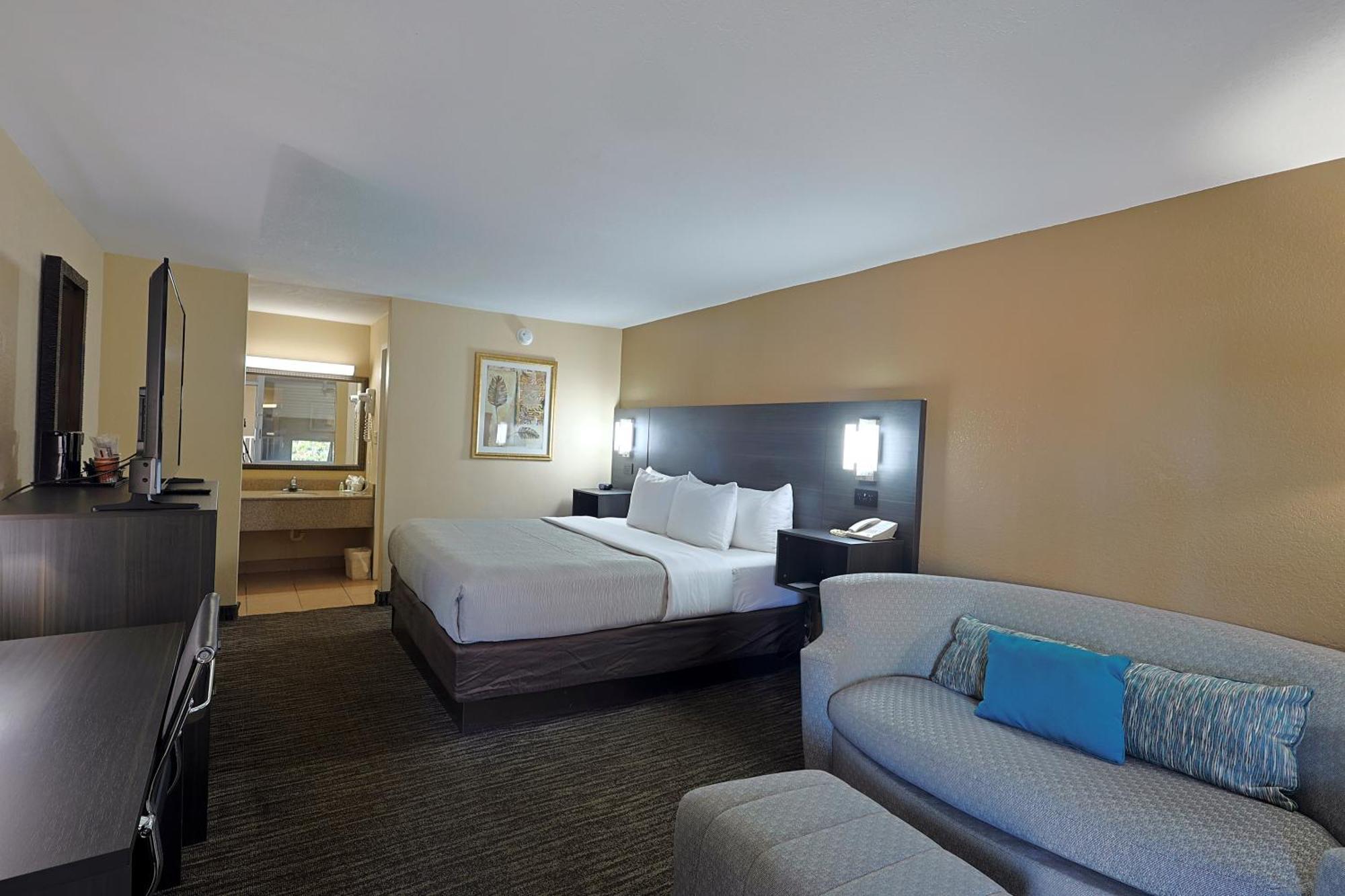 Inn Quality Kennedy Space Center 2*