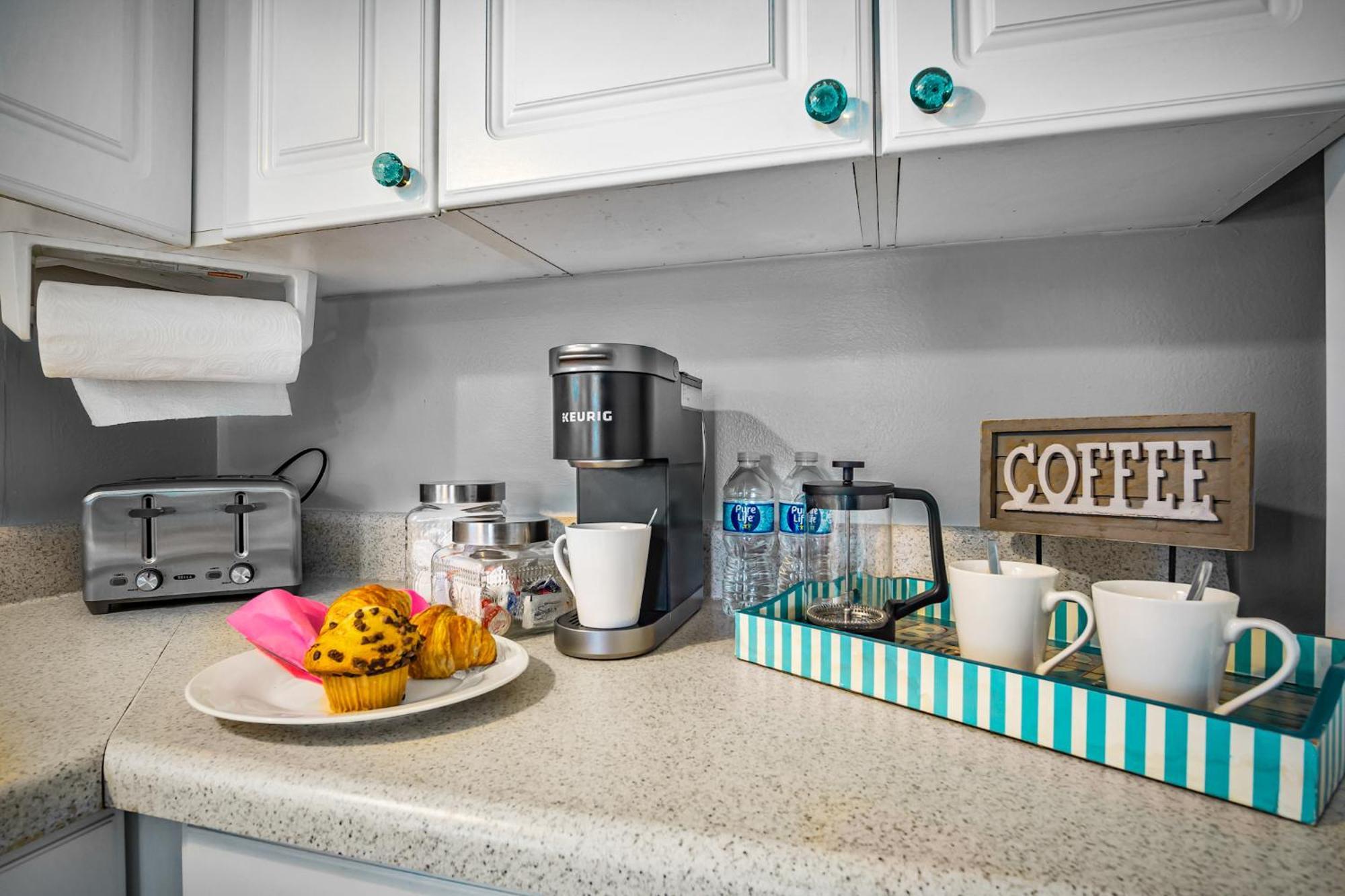 With Heated Pool Just Off Siesta Key Apartment Sarasota