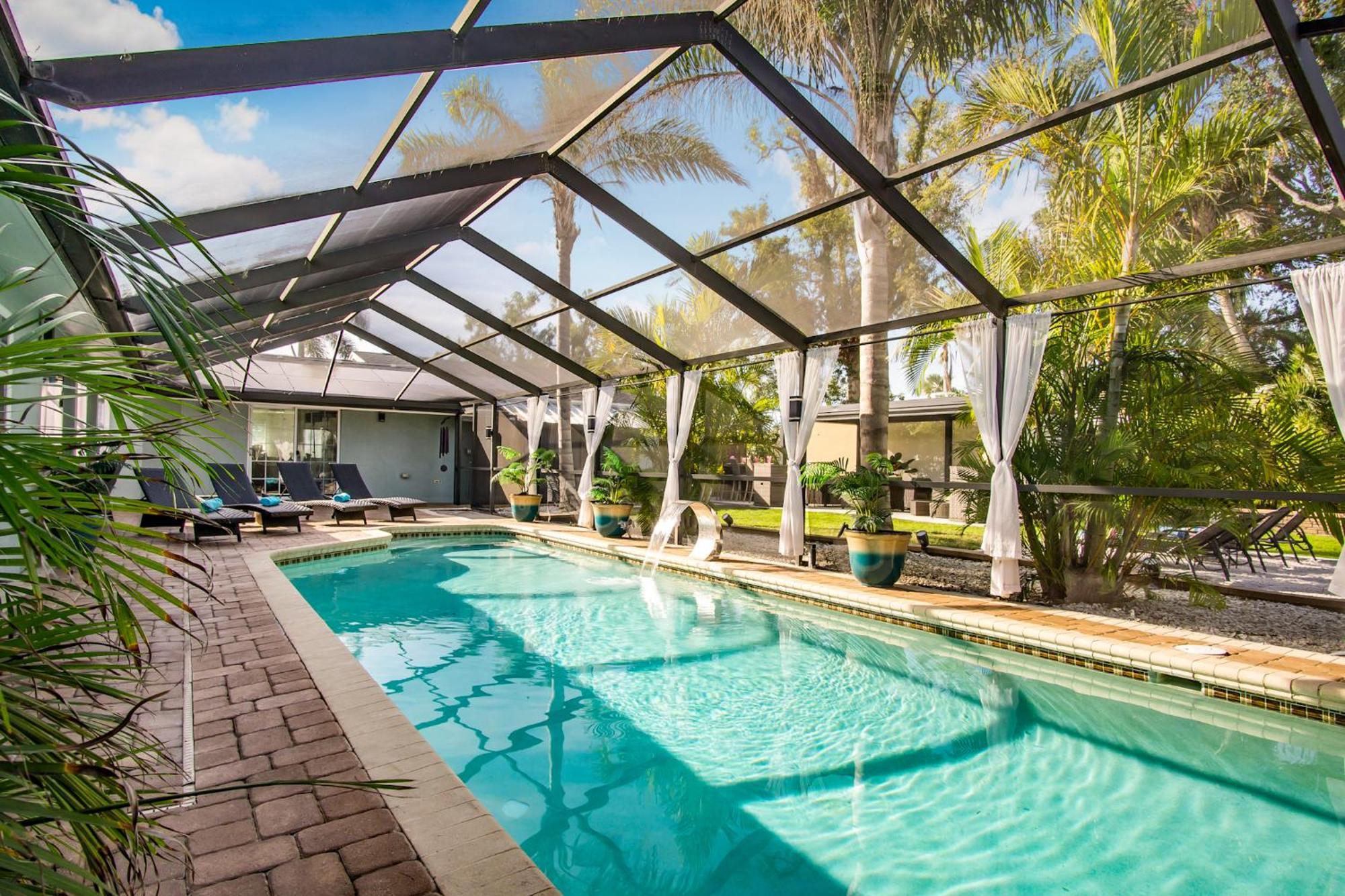 Apartment With Heated Pool Just Off Siesta Key Sarasota