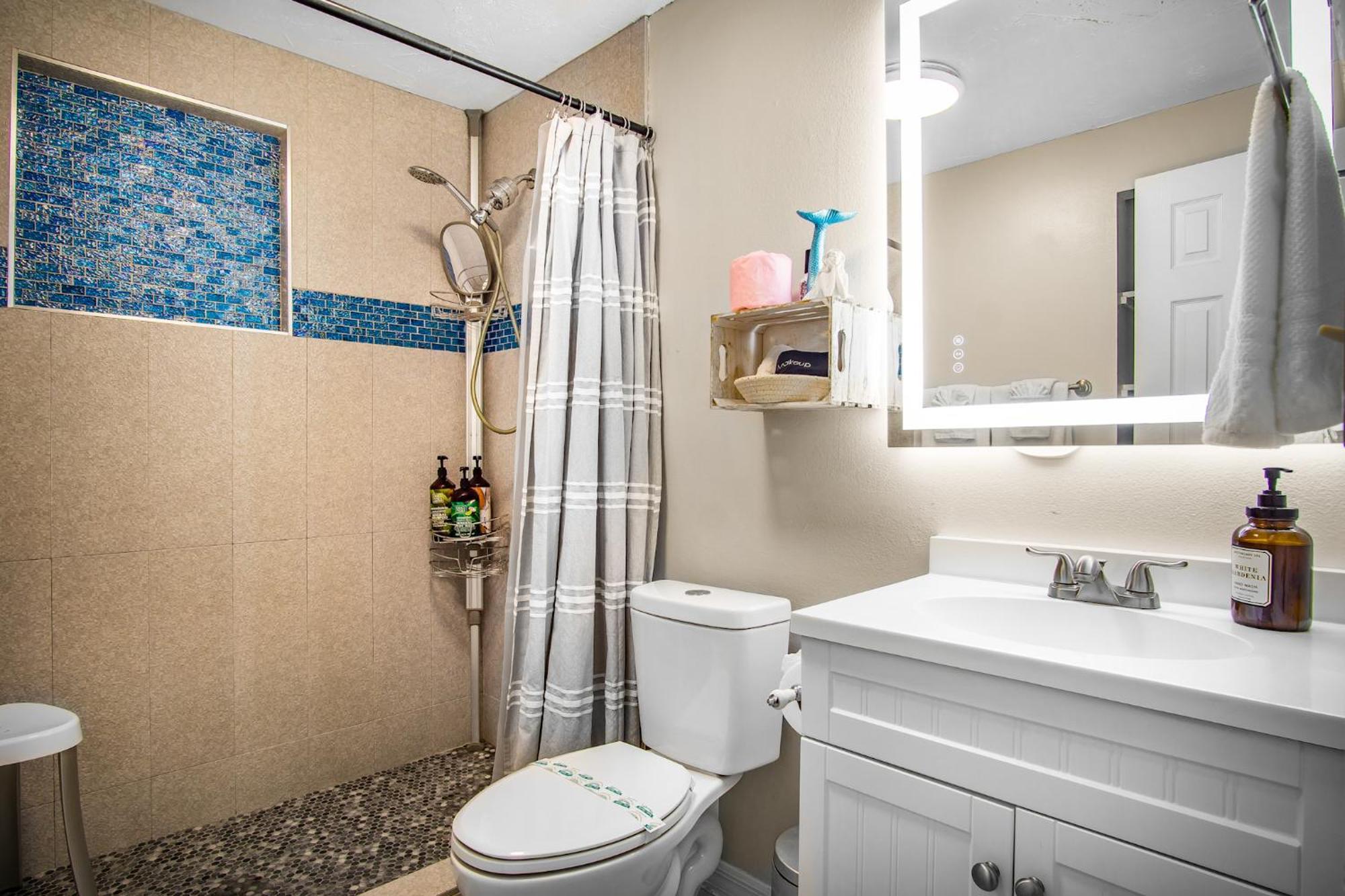 With Heated Pool Just Off Siesta Key * Sarasota