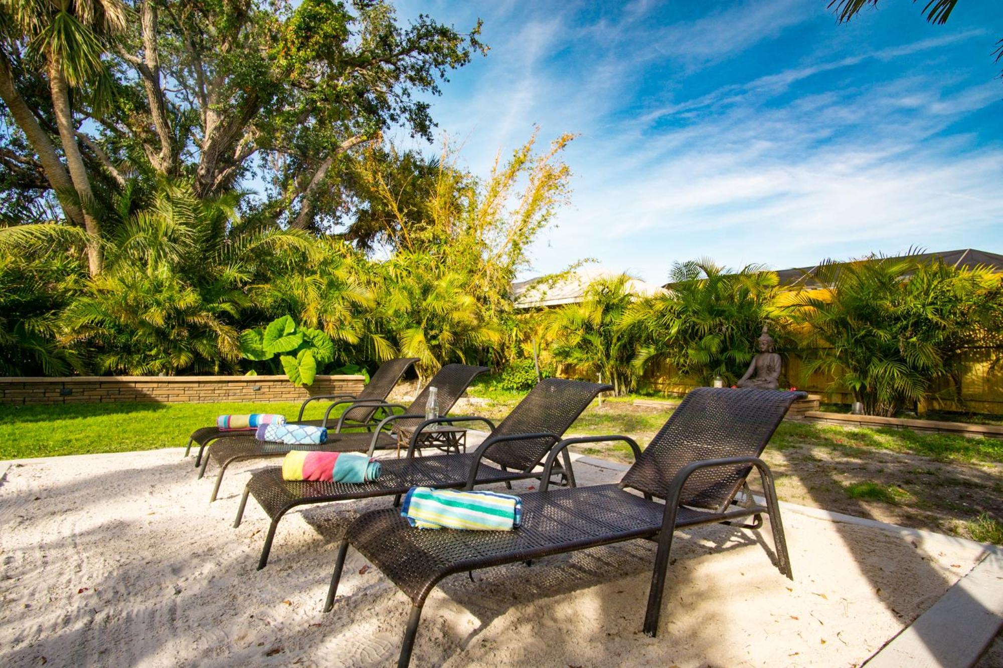 Apartment Luxury Zen Den With Heated Pool Just Off Siesta Key *