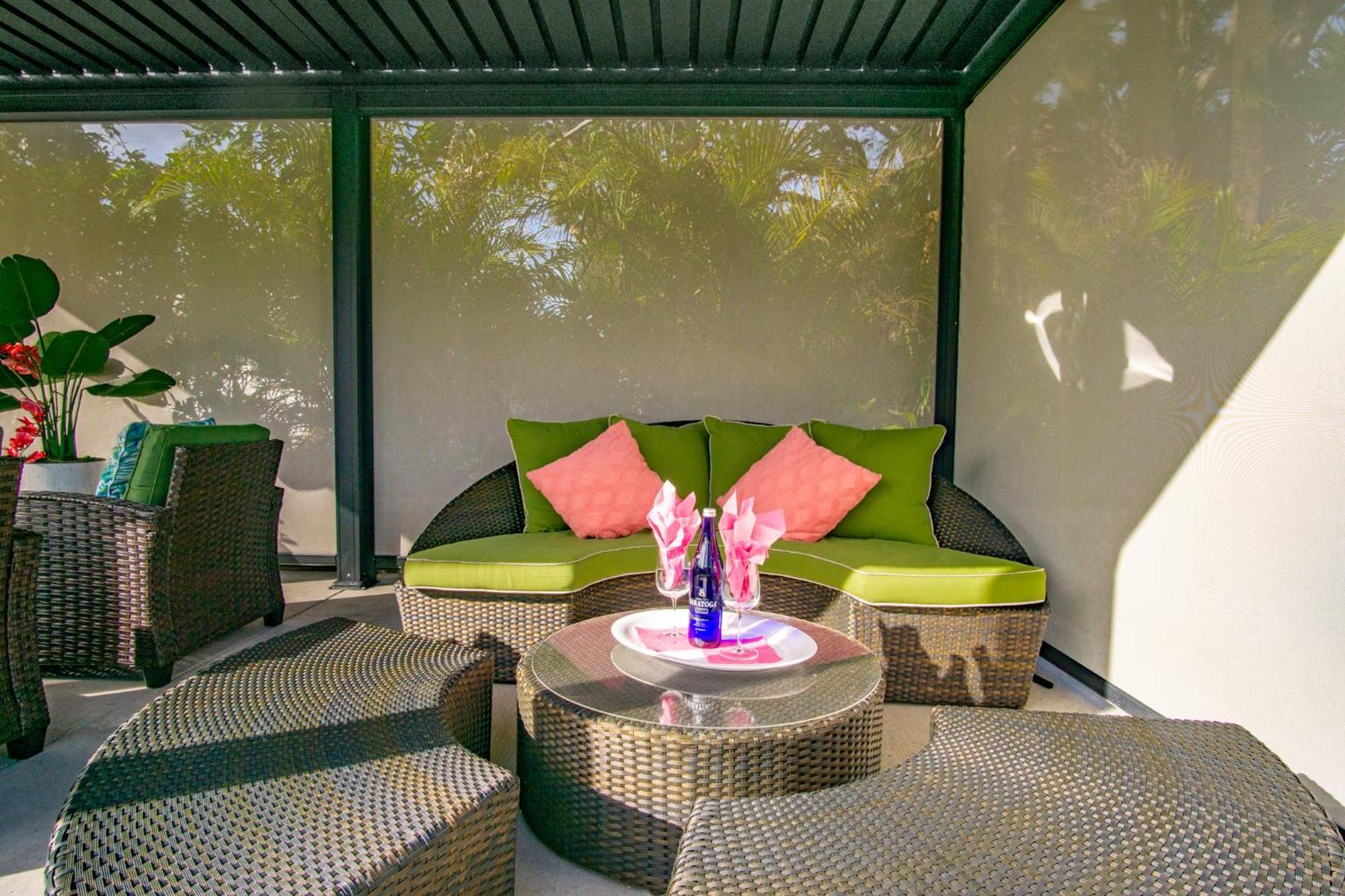 Apartment Luxury Zen Den With Heated Pool Just Off Siesta Key Sarasota