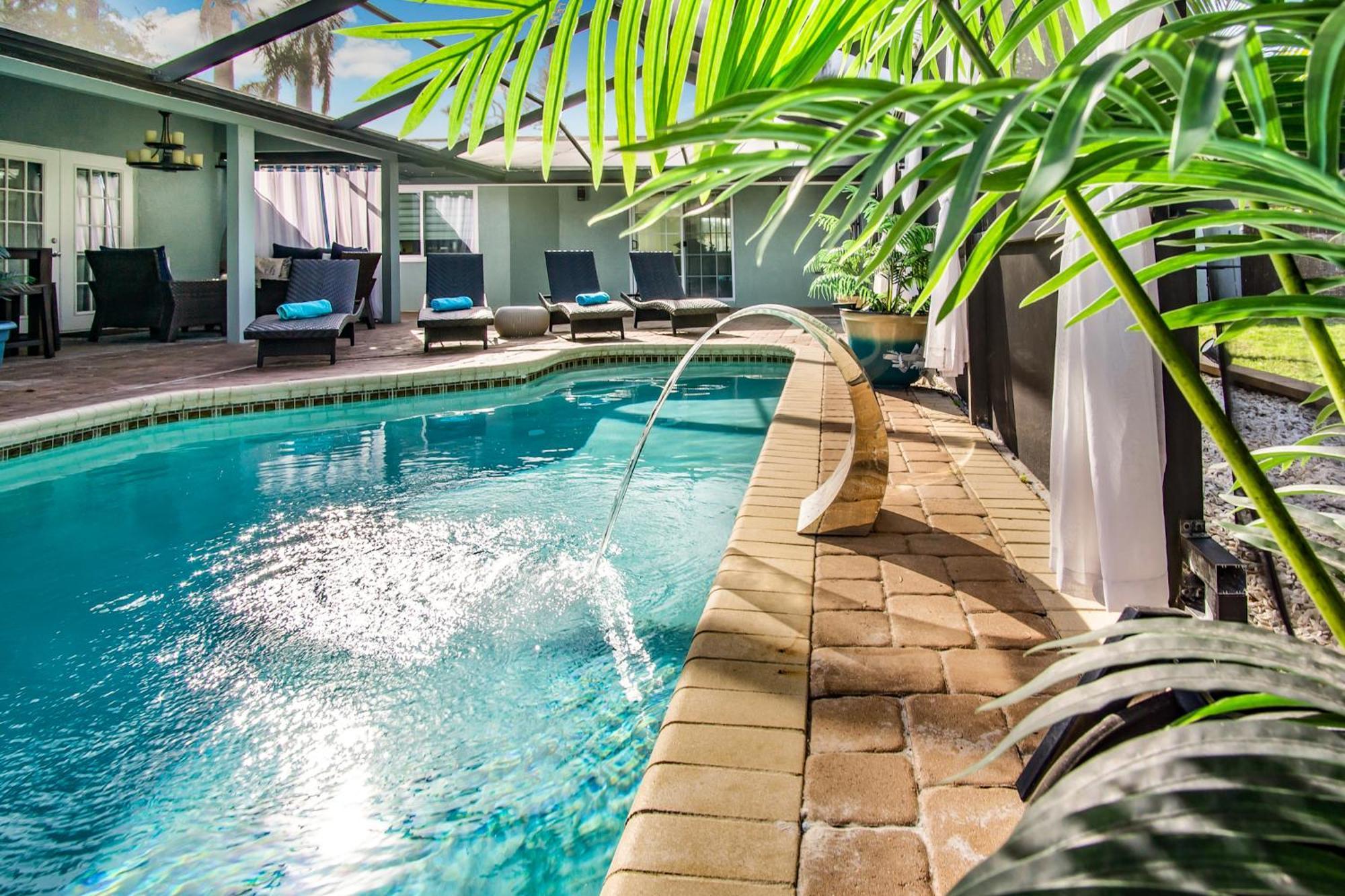Luxury Zen Den With Heated Pool Just Off Siesta Key Apartment *