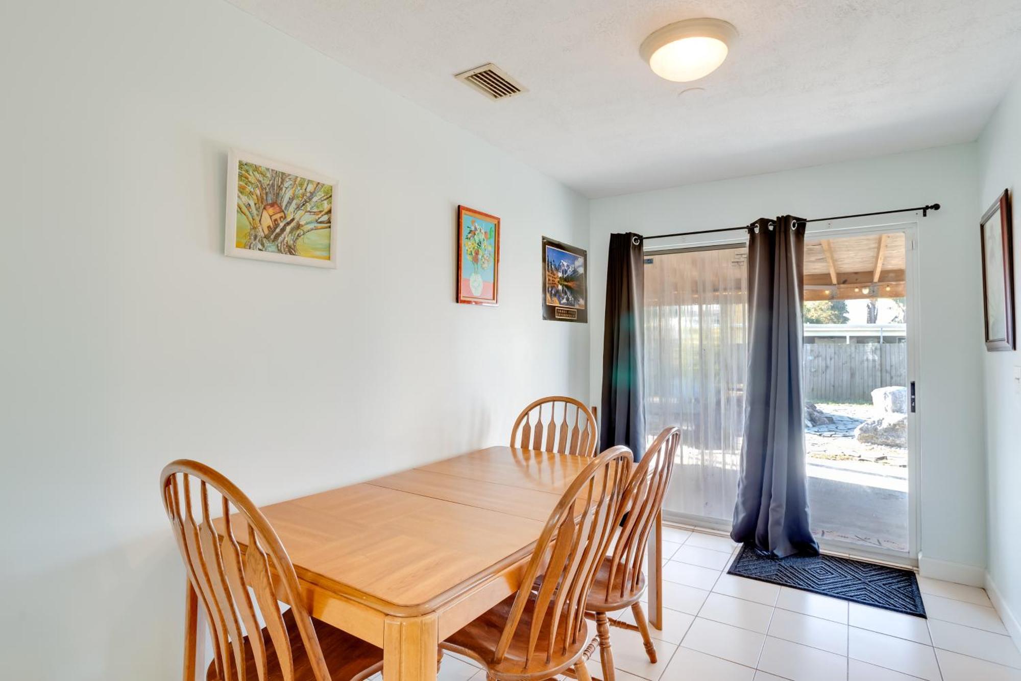 Holiday home Pet-friendly Vacation With Fenced Yard *