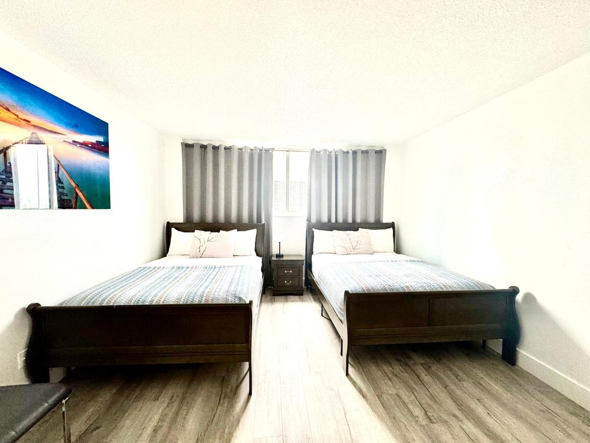 Luxury With Amenities Sunny Isles Apartment *