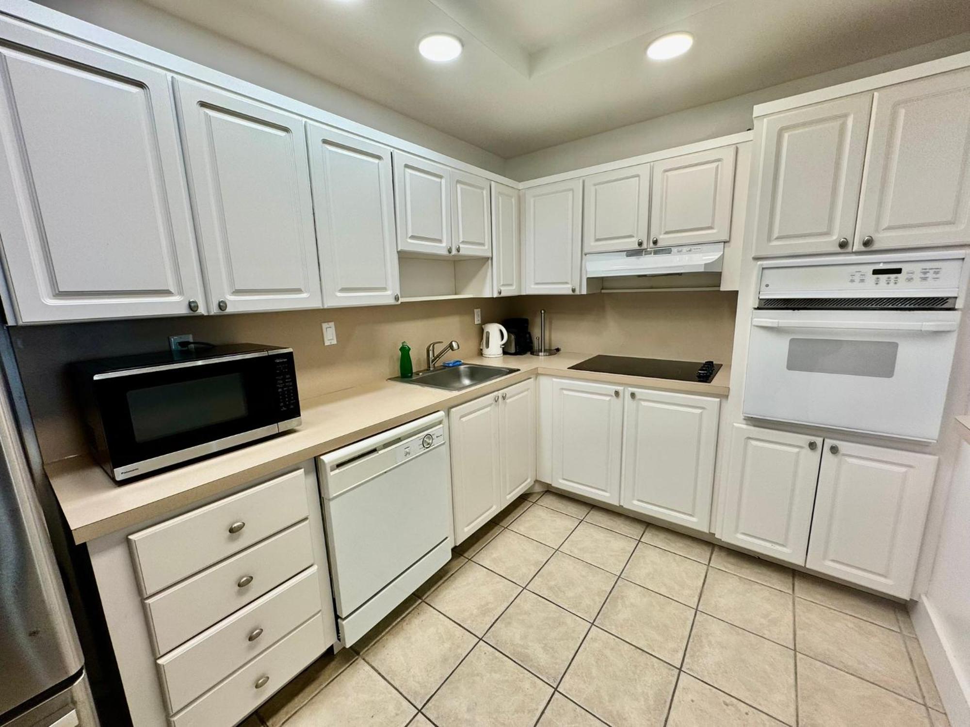 Luxury With Amenities Sunny Isles Apartment