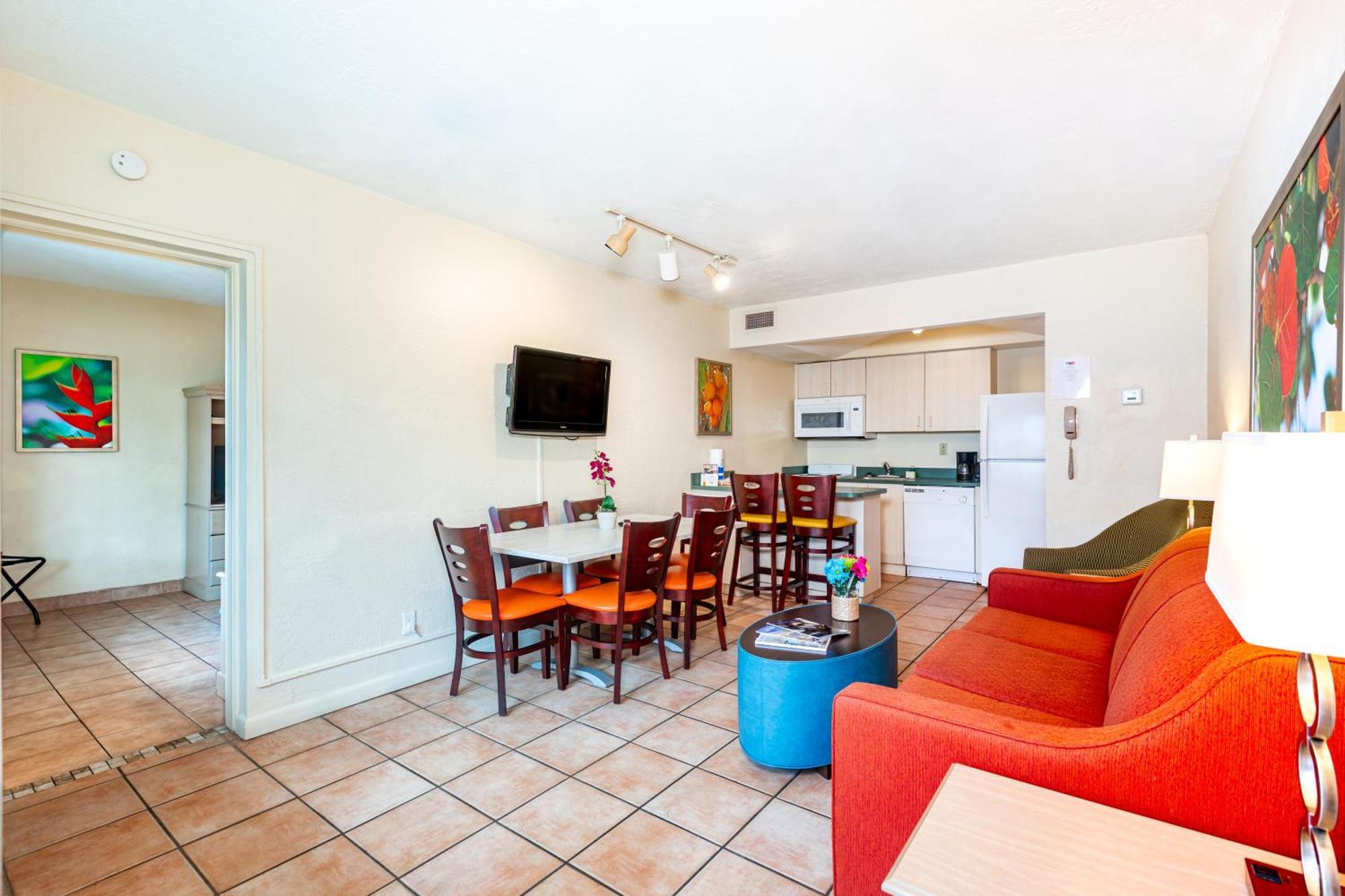 Enchanted Isle Aparthotel 3*