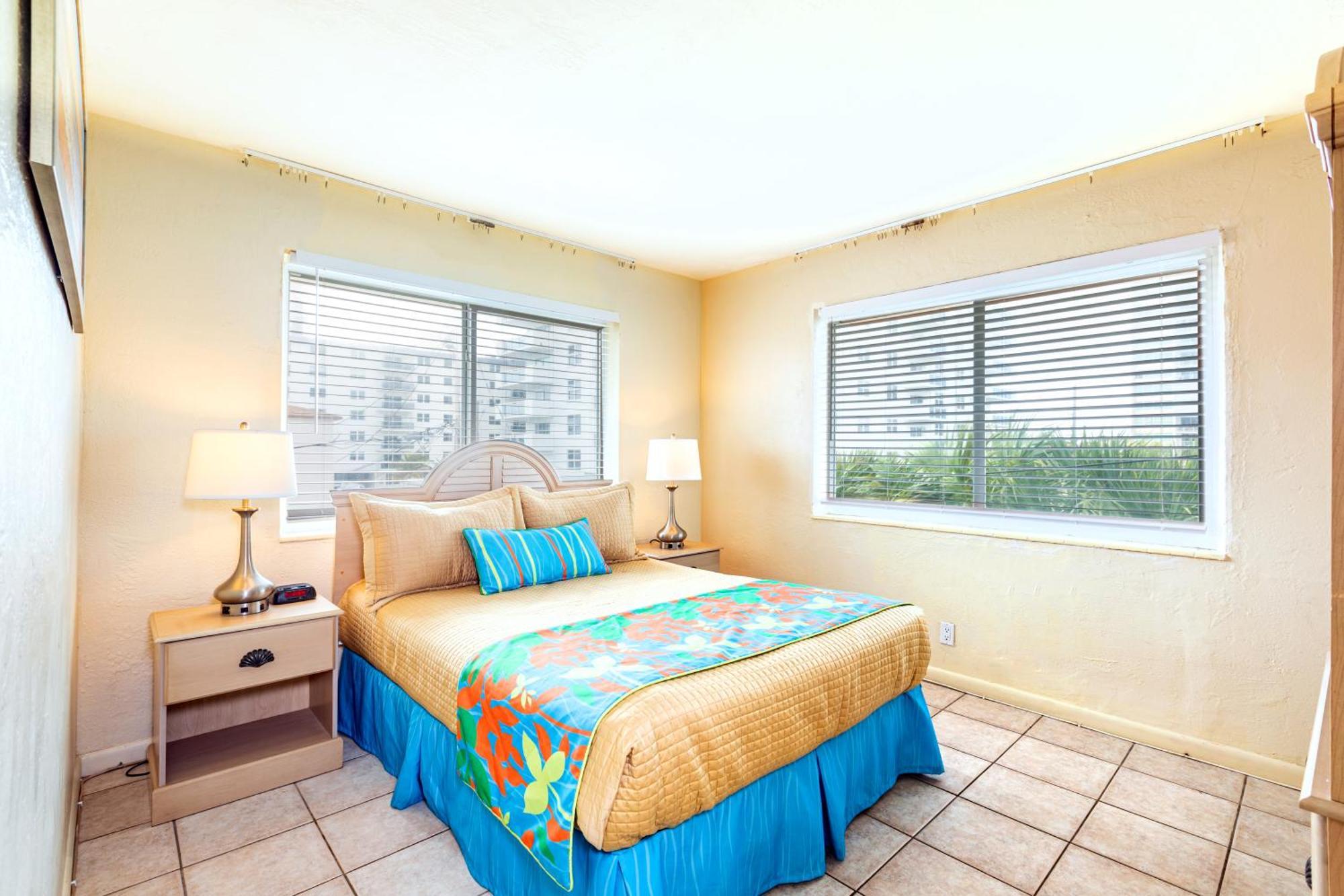 Enchanted Isle Aparthotel Hollywood