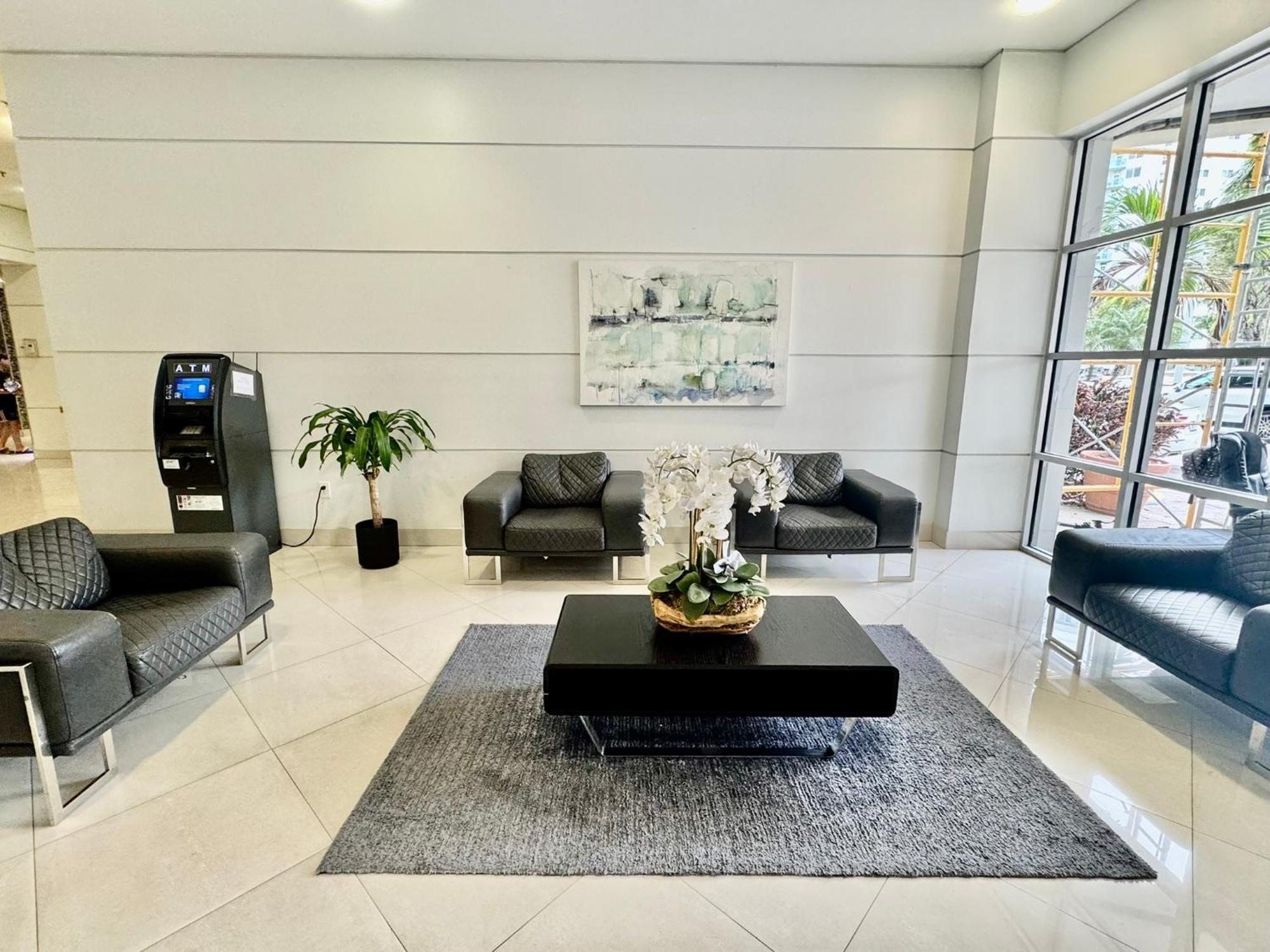 Apartment Luxury With Amenities Sunny Isles *