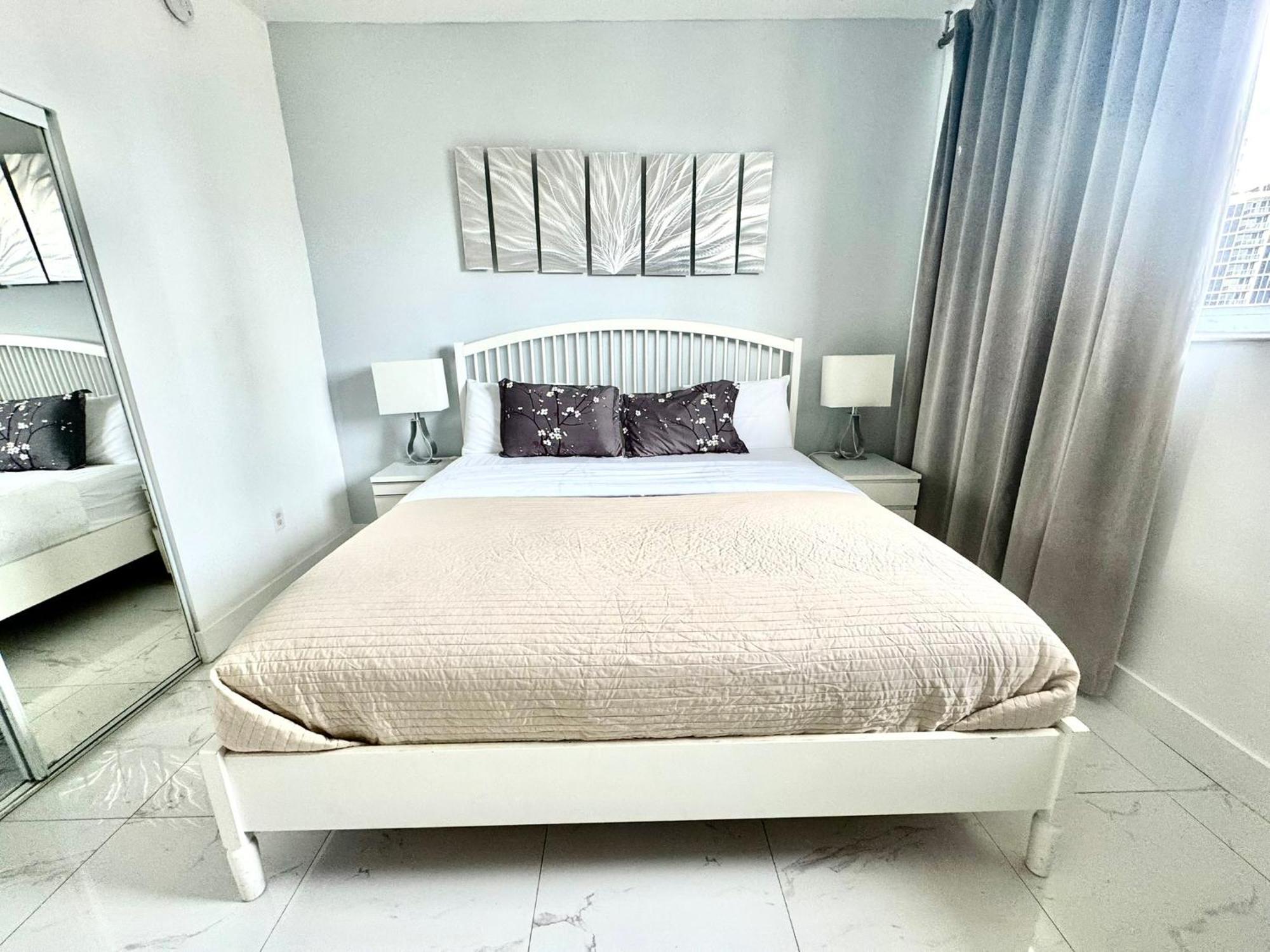 Luxury With Amenities Sunny Isles
