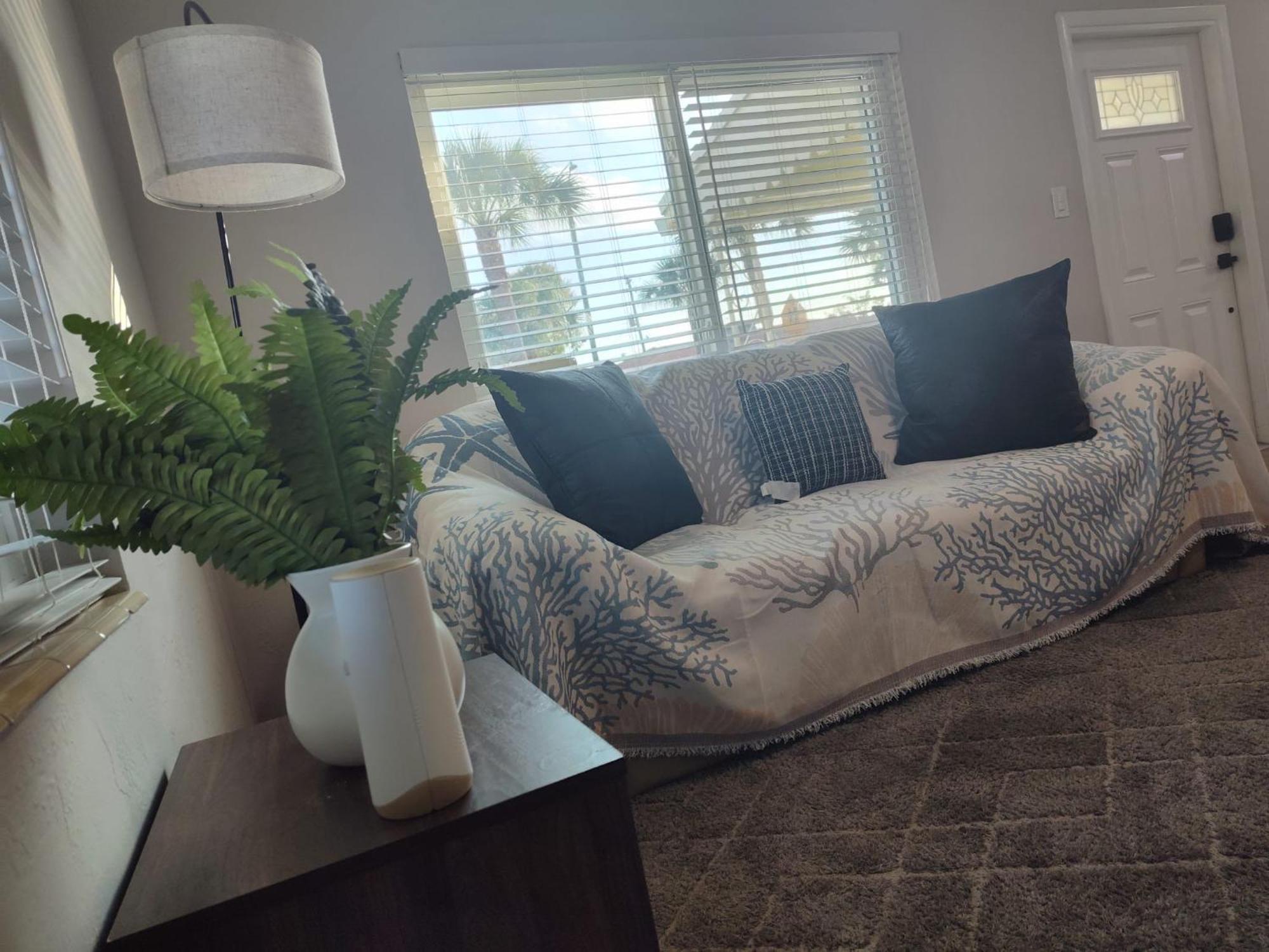 Sun-sea Oasis With Pool Dania Fl Location In Fl * Dania Beach