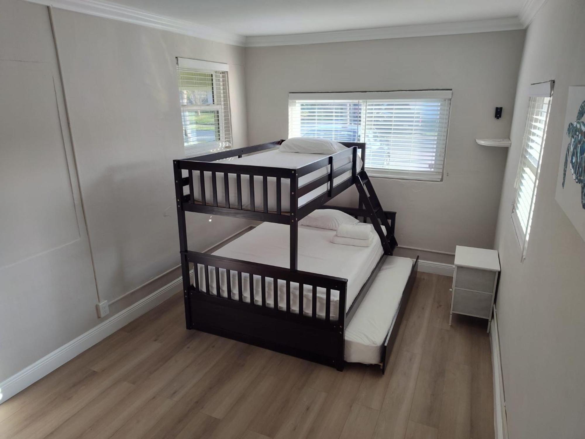 Sun-sea Oasis With Pool Dania Fl Location In Fl