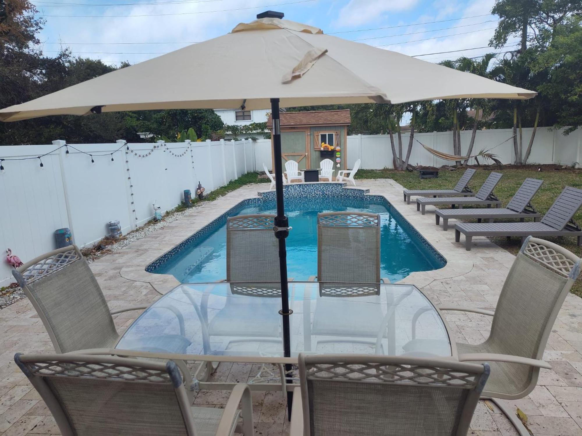 Sun-sea Oasis With Pool Dania Fl Location In Fl Holiday home *