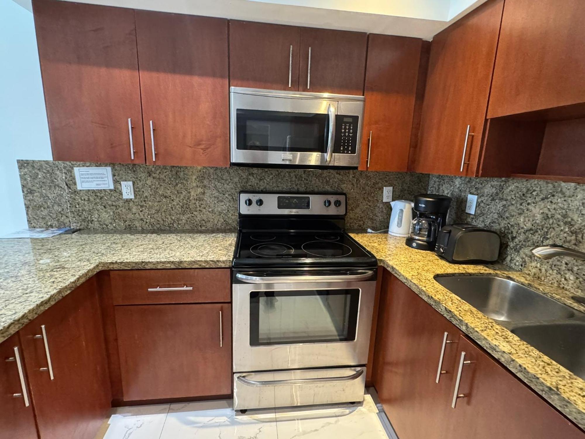 Luxury With Amenities Sunny Isles
