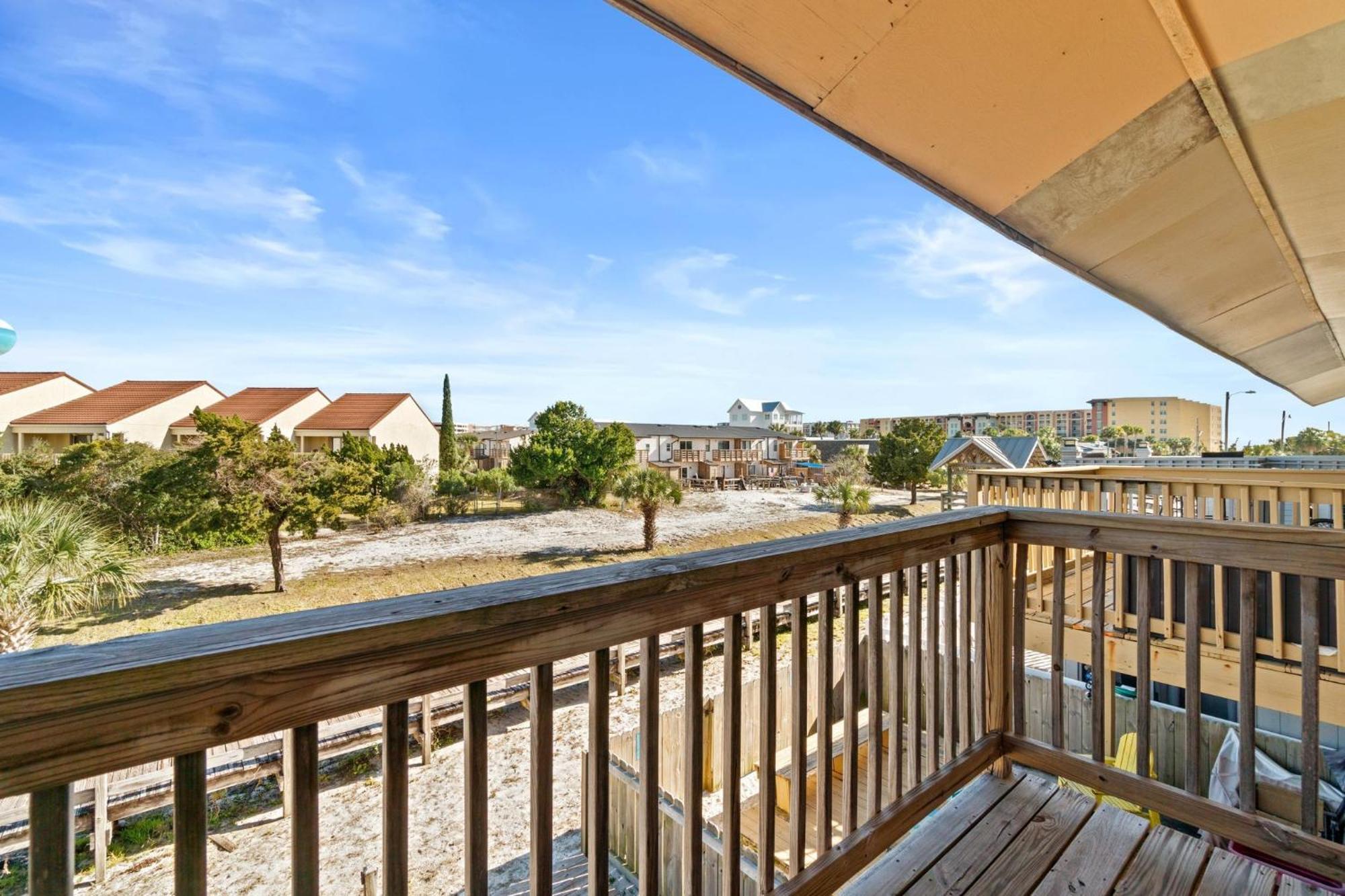 Please, Townhome, Sleeps 4, Free Activities Included!