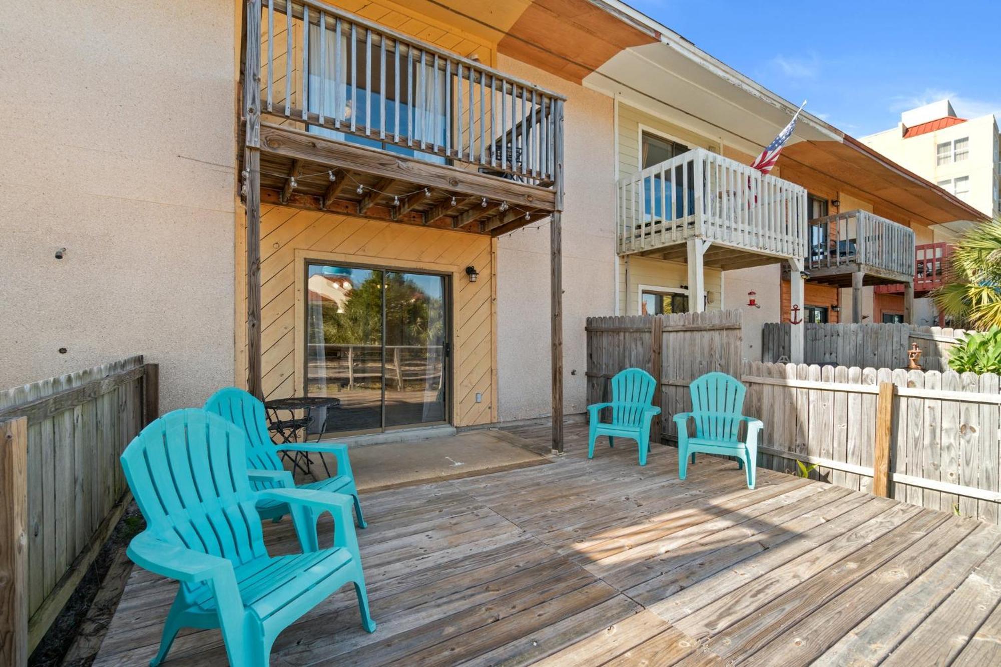 Holiday home Please, Townhome, Sleeps 4, Free Activities Included!