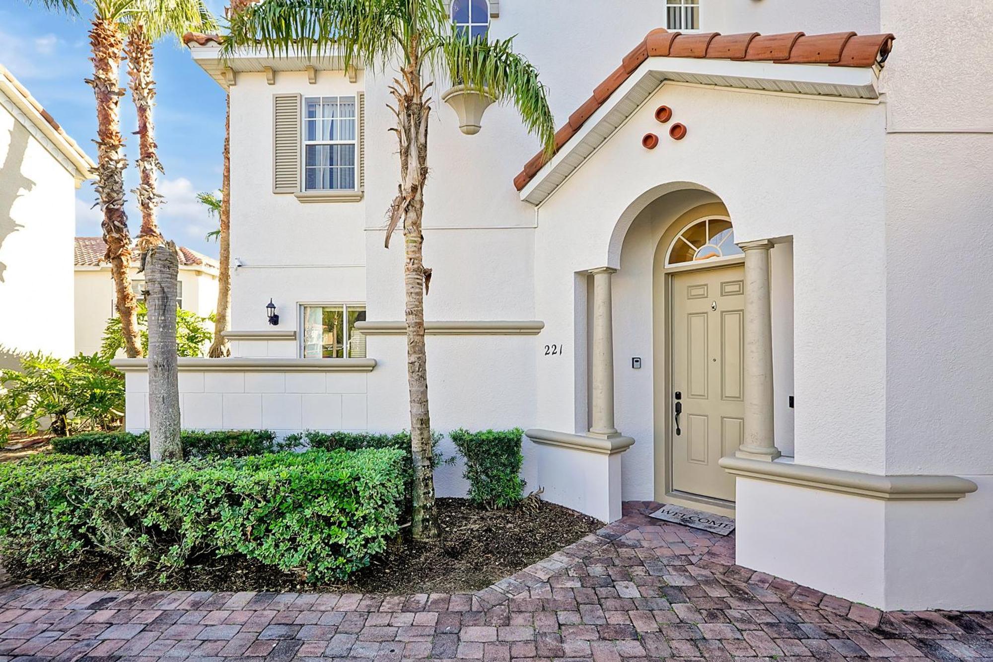Tuscan Hills Home: Private Pool, Game Room& Near