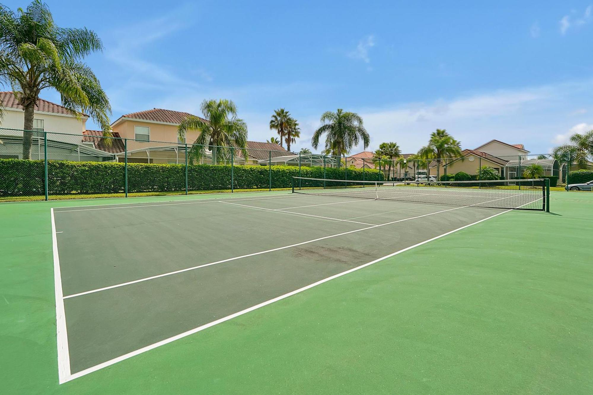 Tuscan Hills Home: Private Pool, Game Room& Near Holiday home *