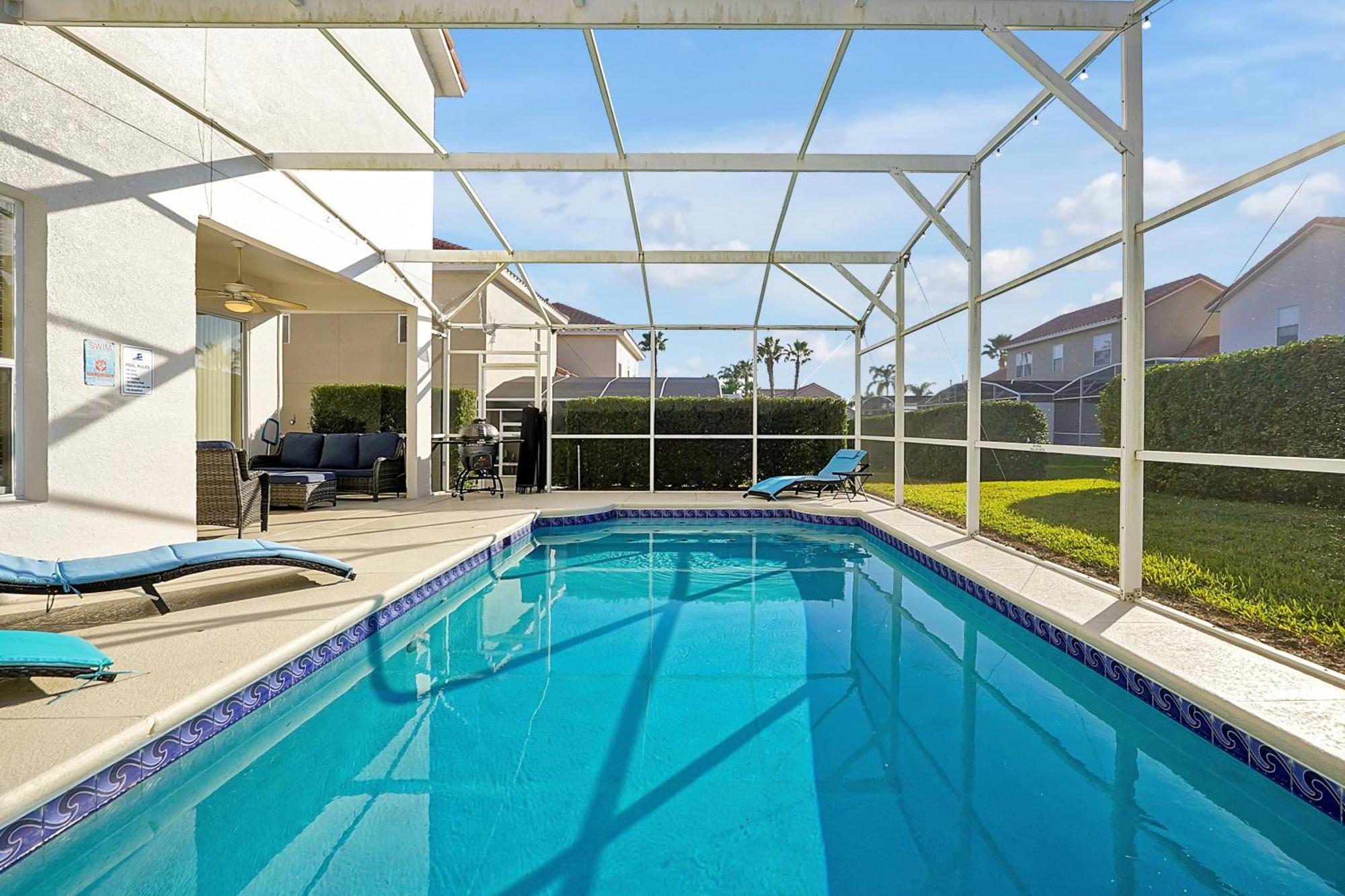 Tuscan Hills Home: Private Pool, Game Room& Near Holiday home *