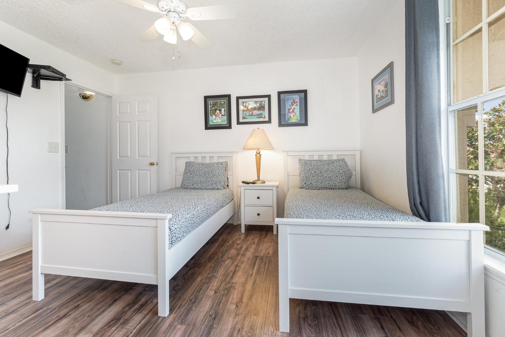 Holiday home Family W/ Pool & Water Views, Near *