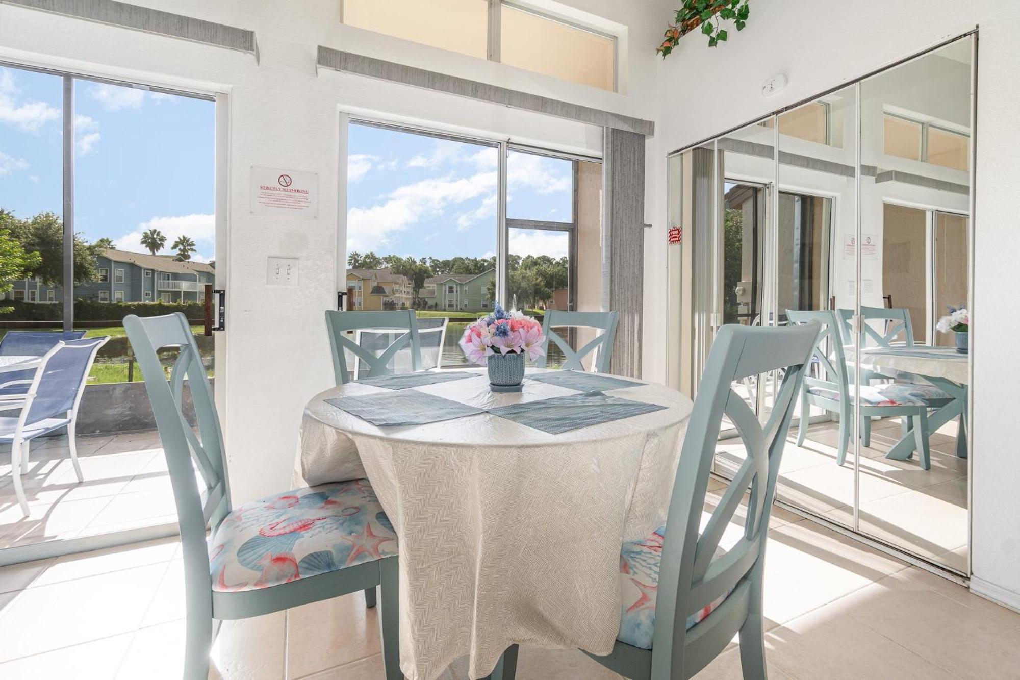 Holiday home Family W/ Pool & Water Views, Near