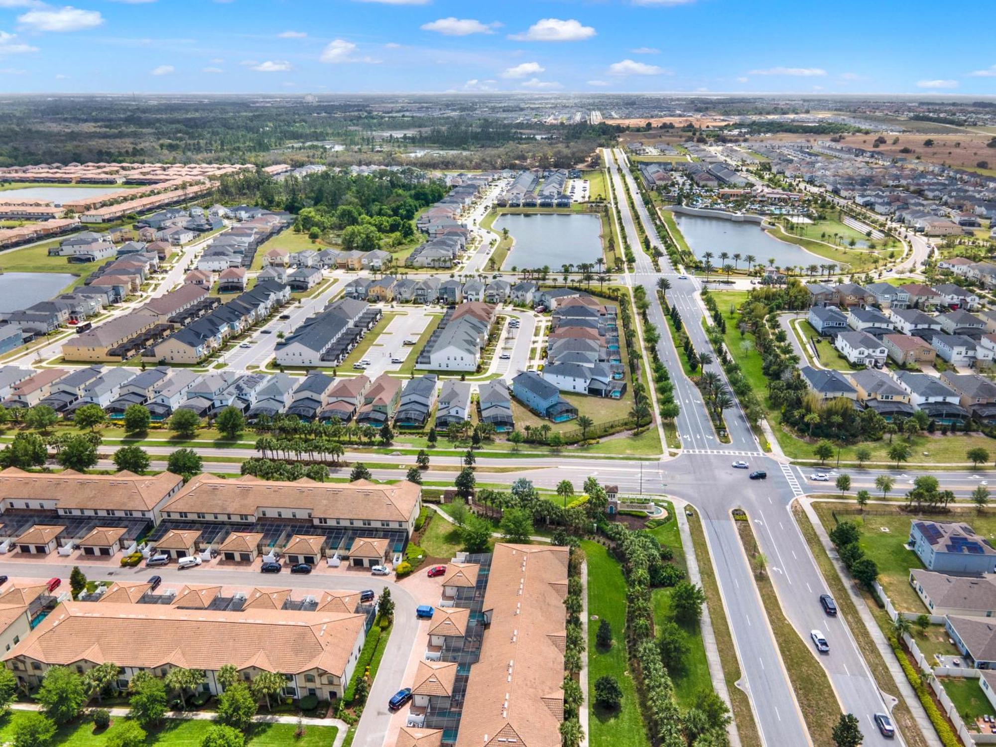 Windsor At Westside: 8br Near W/ Pool & Game