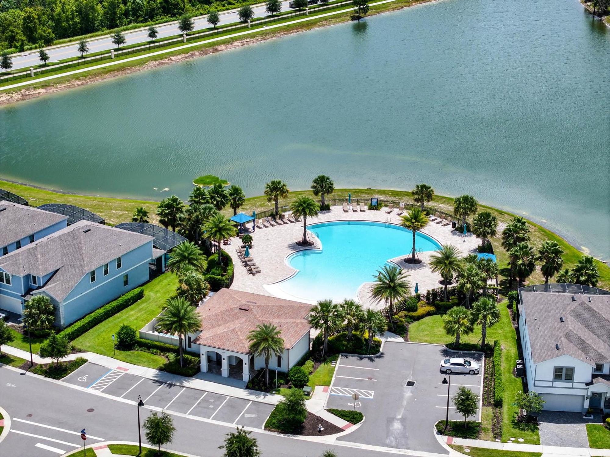 Windsor At Westside: 8br Near W/ Pool & Game * Kissimmee